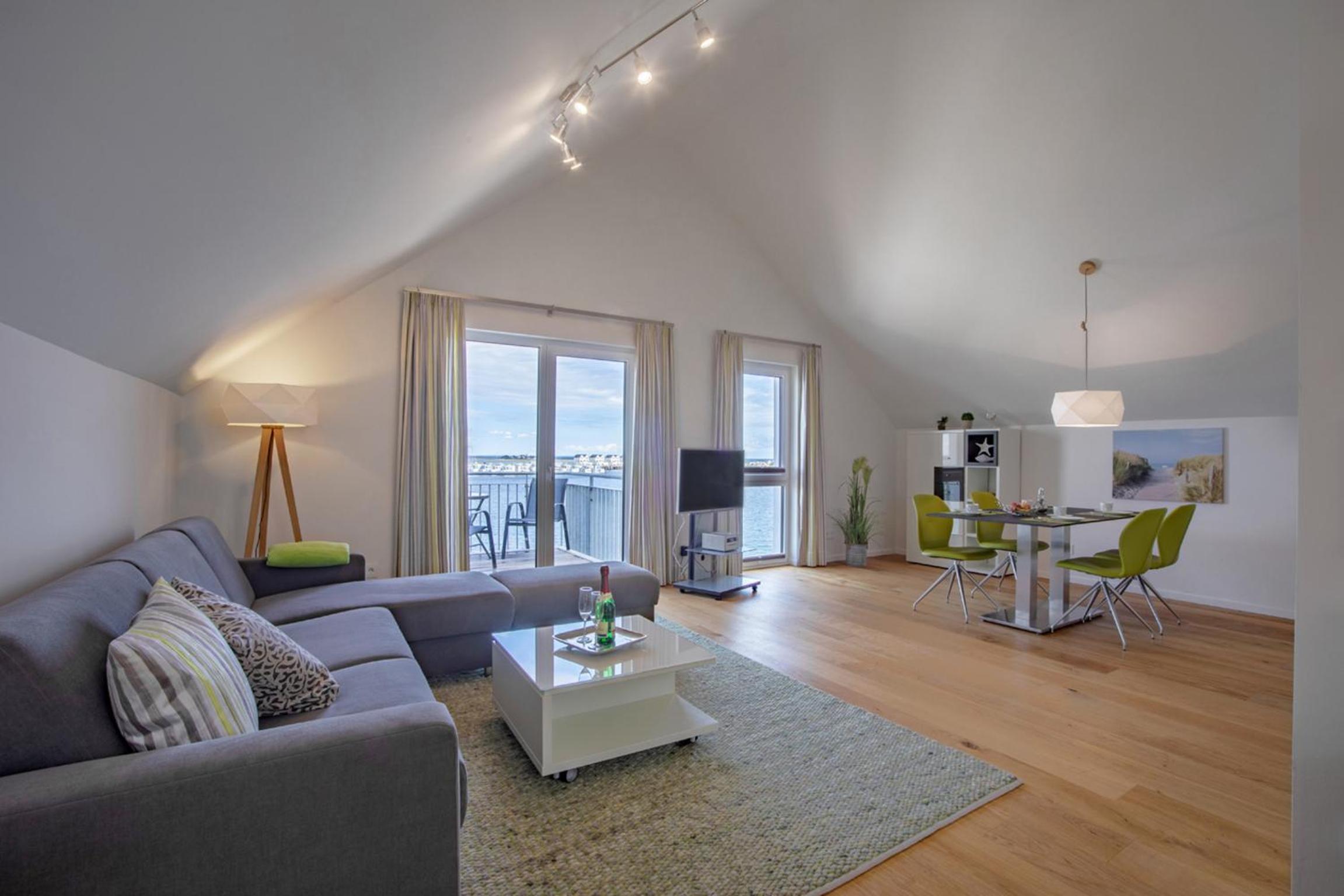 2 Zi PENTHOUSE-Hafenwohnung Reeders Topp by Seeblick Ferien ORO