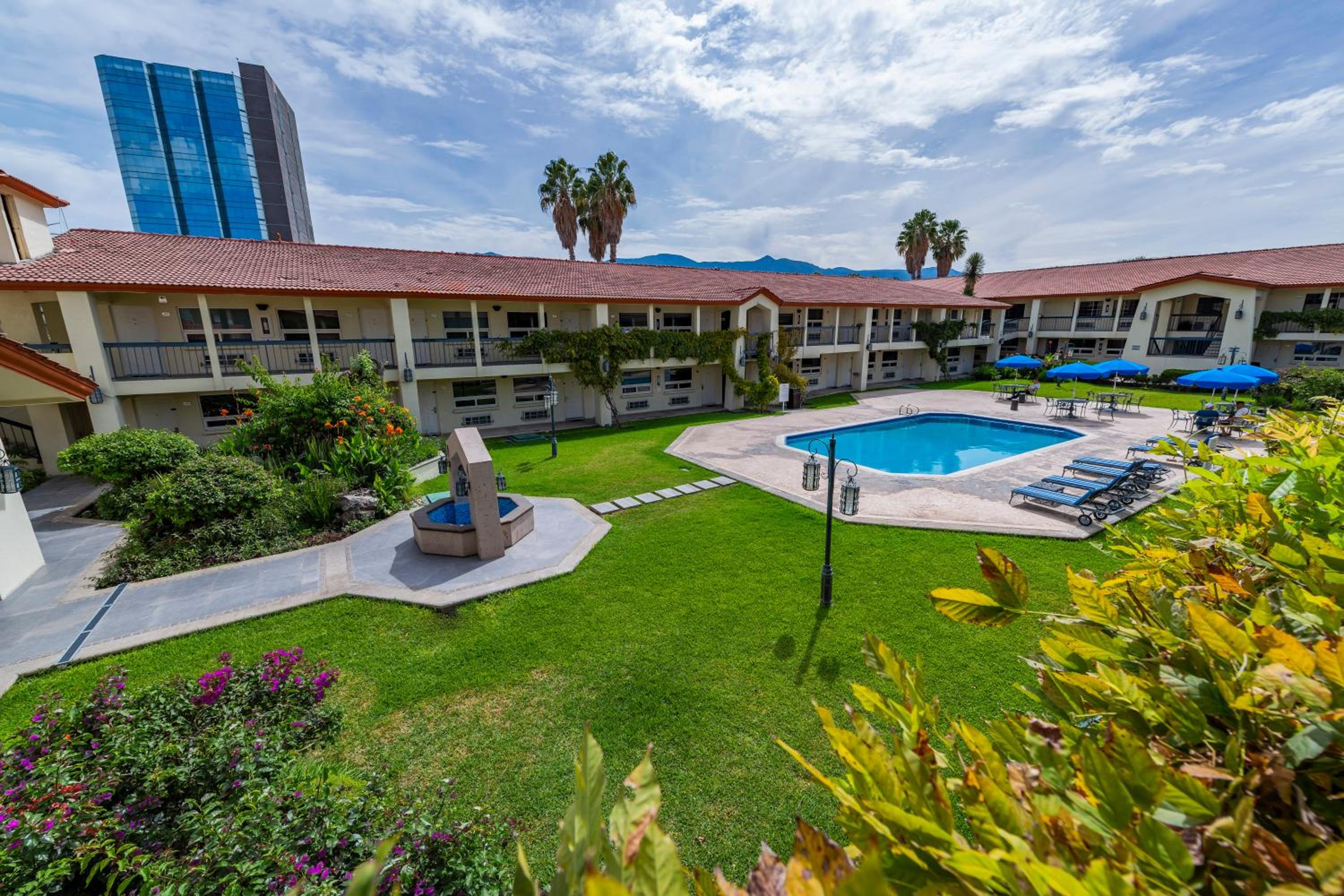 Saltillo Vacations - Quinta Dorada Hotel  Suites - Property Image 5