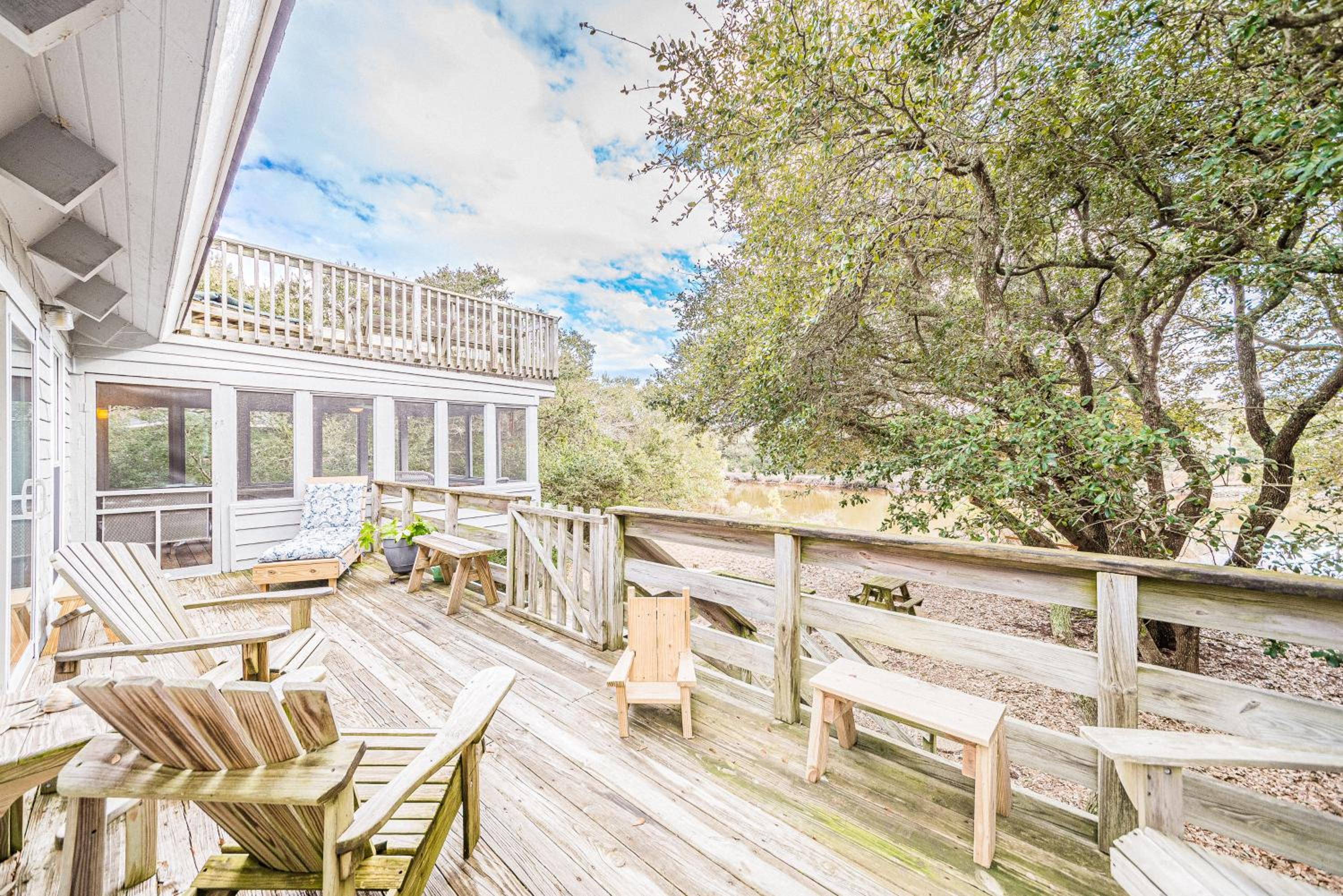 Casa La Playa - Duck, Sanderling, Lakefront, 160 Yards to the Beach, Community Pool, Pets OK