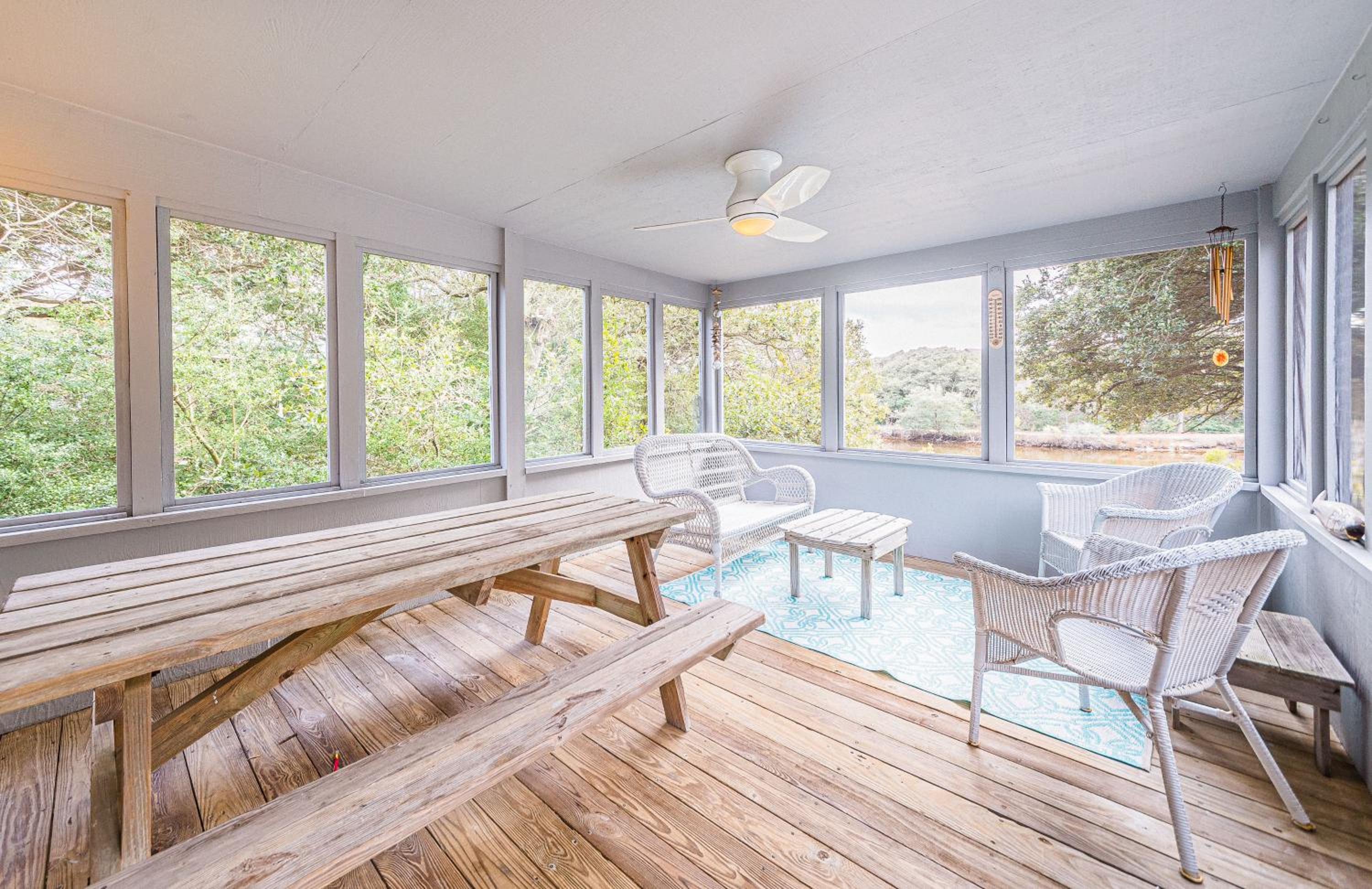 Casa La Playa - Duck, Sanderling, Lakefront, 160 Yards to the Beach, Community Pool, Pets OK
