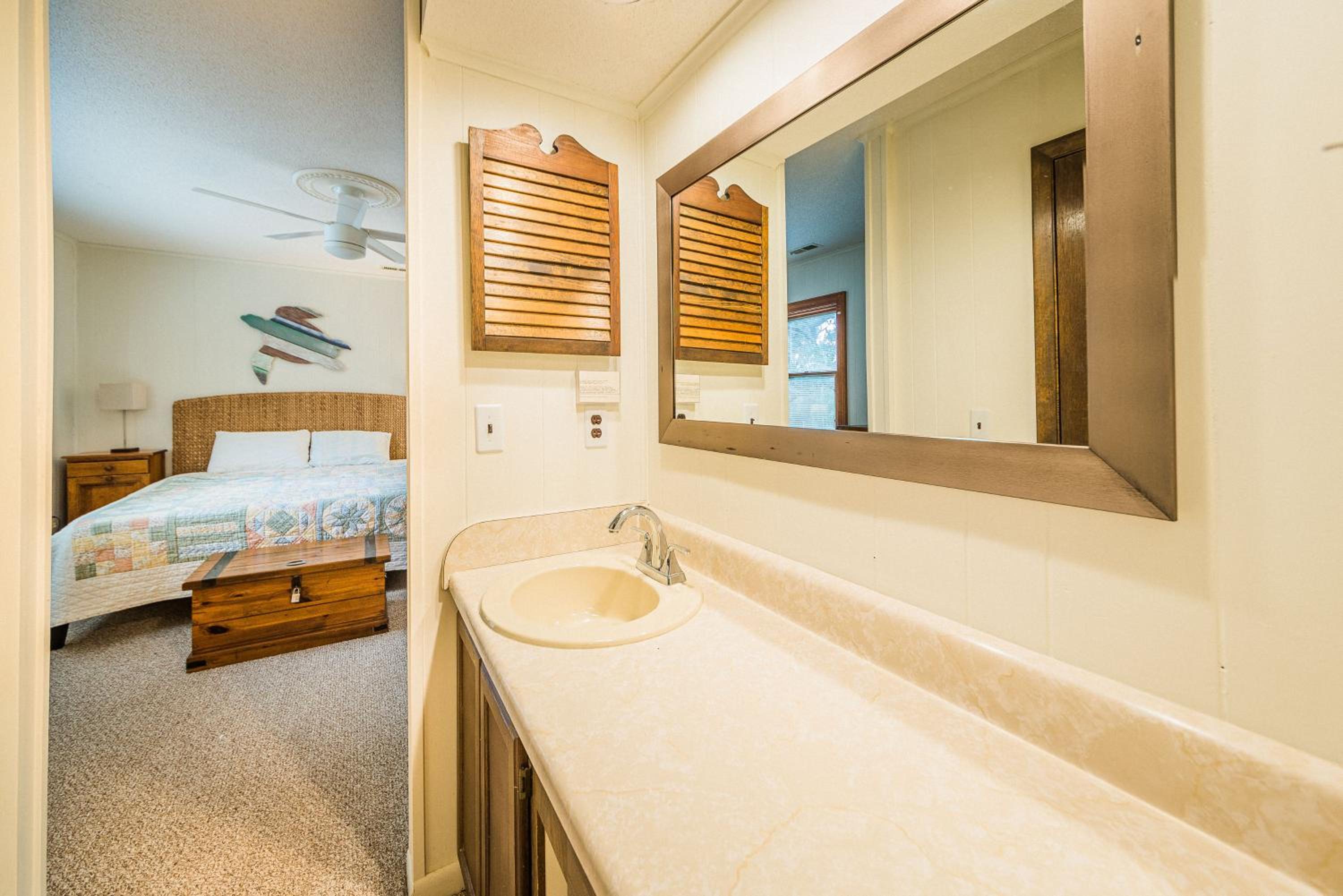 Casa La Playa - Duck, Sanderling, Lakefront, 160 Yards to the Beach, Community Pool, Pets OK