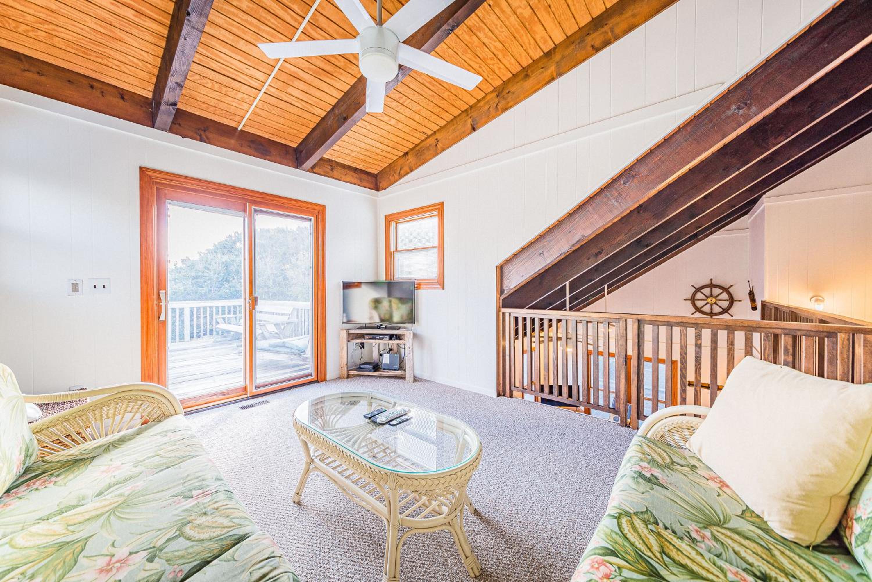 Casa La Playa - Duck, Sanderling, Lakefront, 160 Yards to the Beach, Community Pool, Pets OK