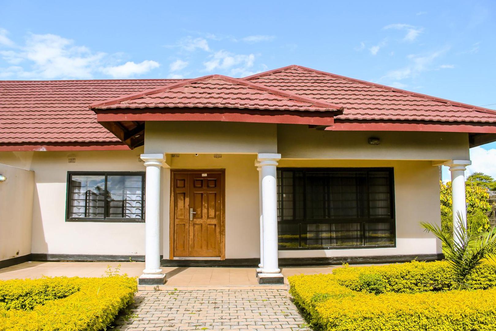 Mwaiseni Maisonettes apartments view 2