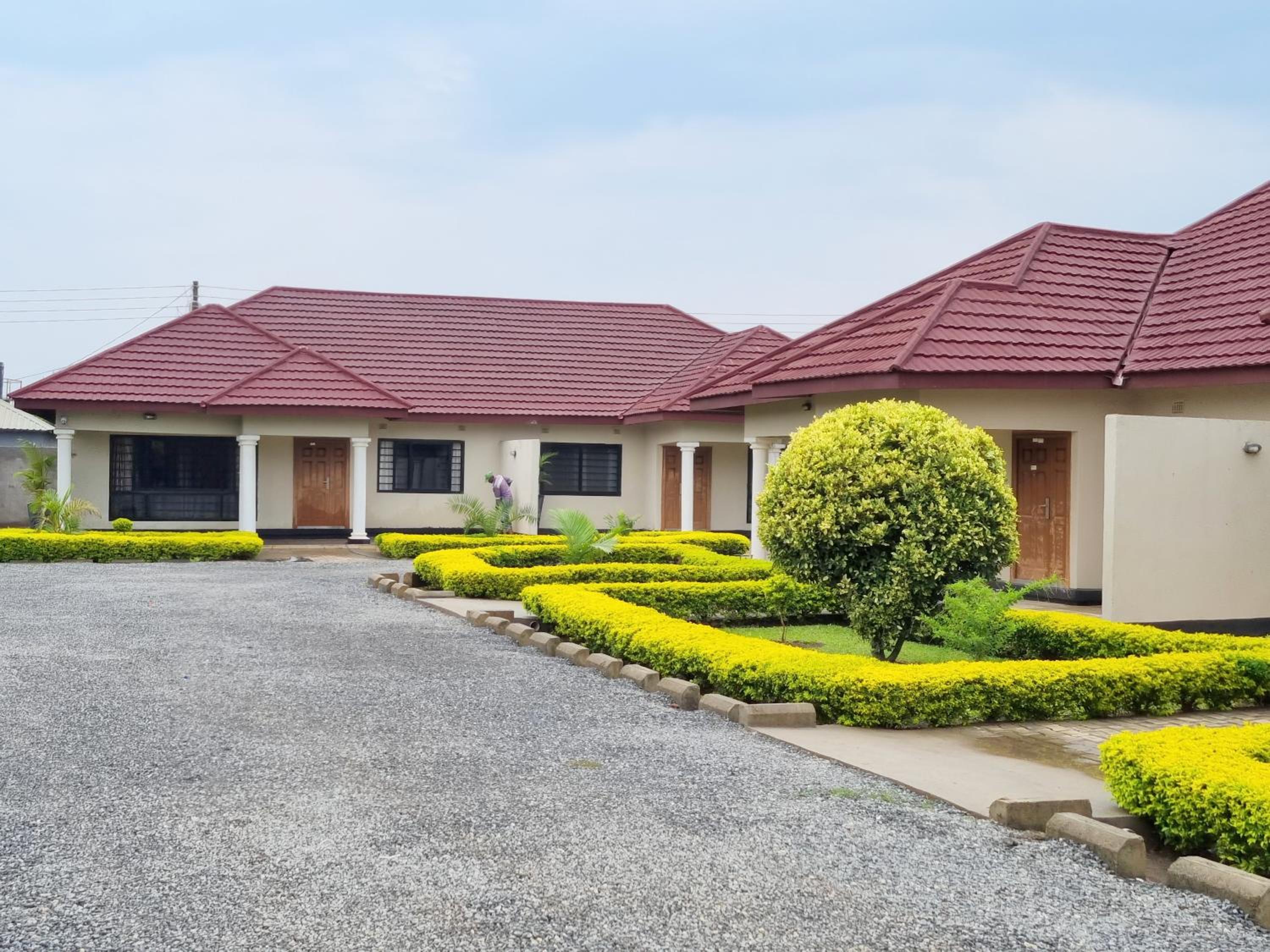 Mwaiseni Maisonettes apartments view 3