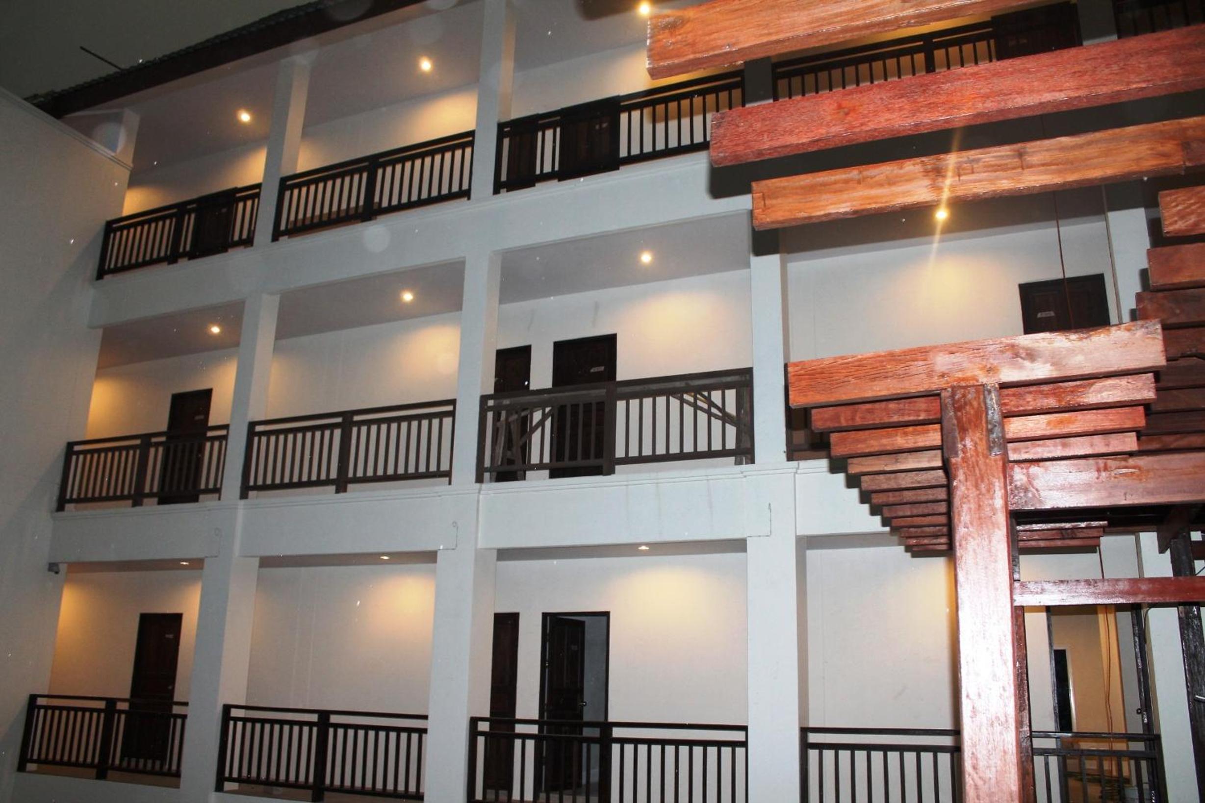 Hotel Huen Chan Thip - Image 1