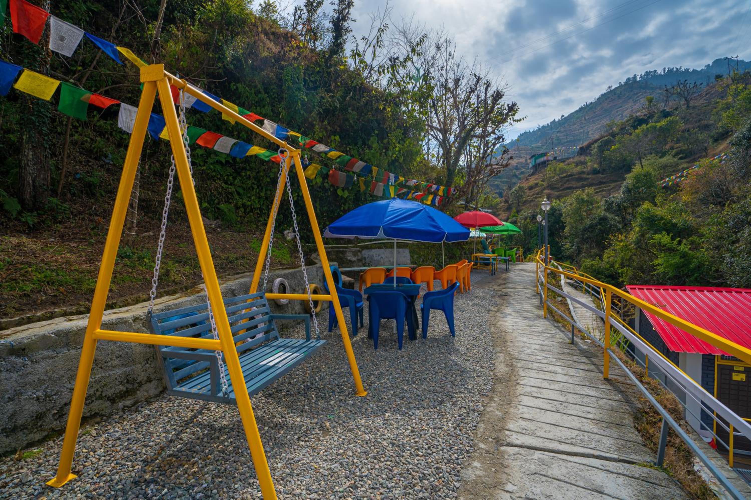 The Hosteller Mussoorie By the Streamside, Kempty view 3