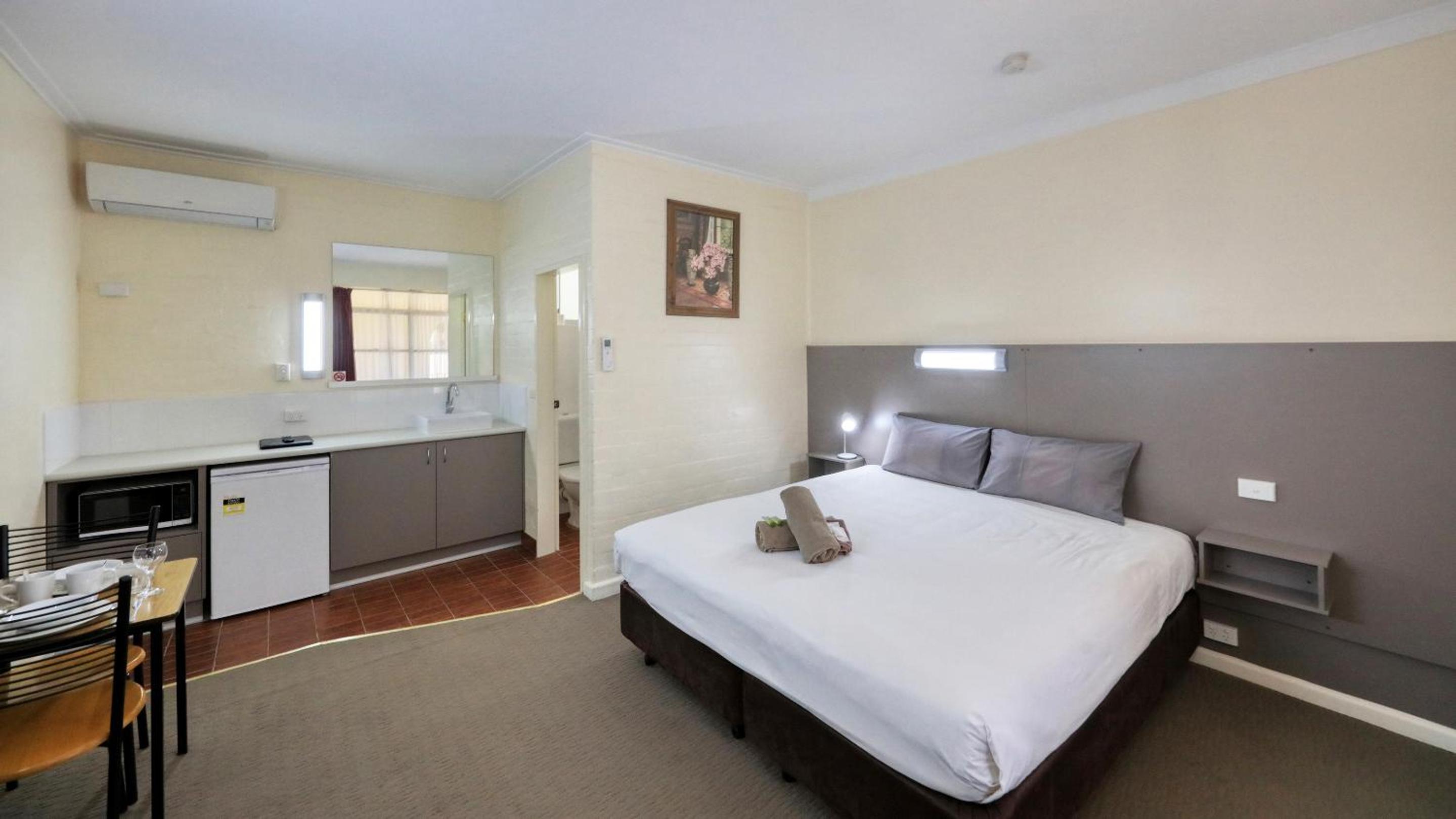Bishops Lodge Narrandera