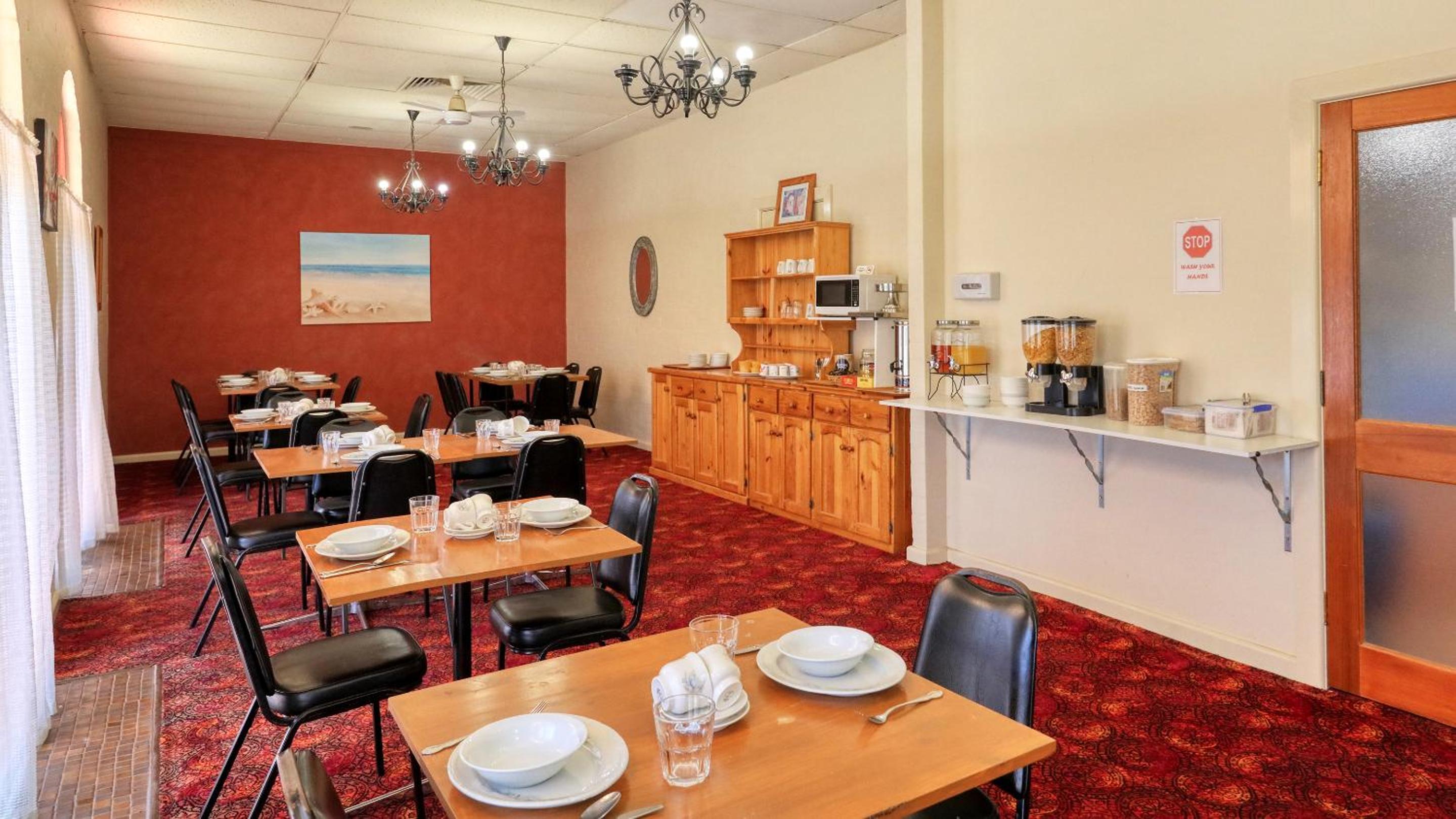 Bishops Lodge Narrandera