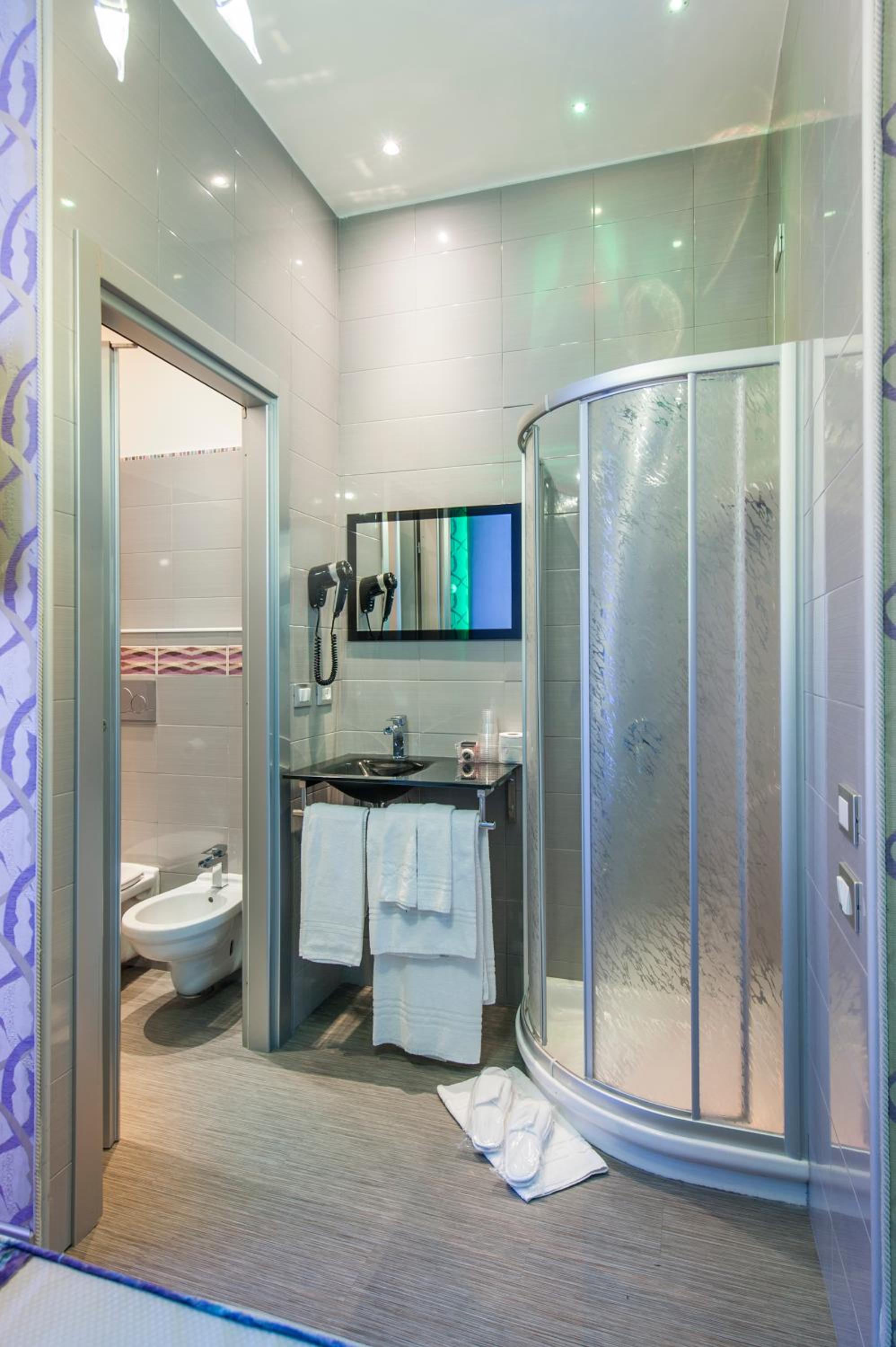 Hotel Relais Dei Papi en Rome — bathroom