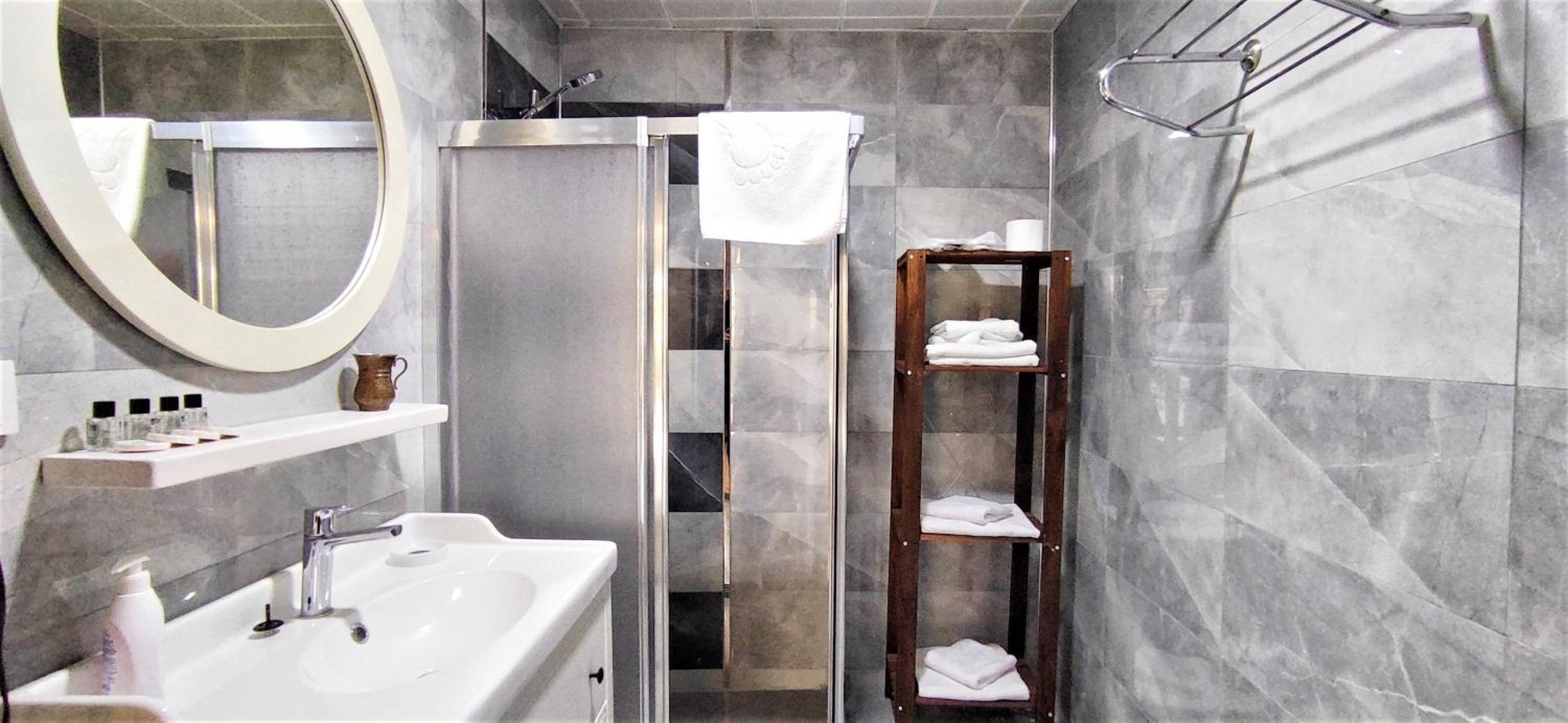 Saruhan Otel - Image 49