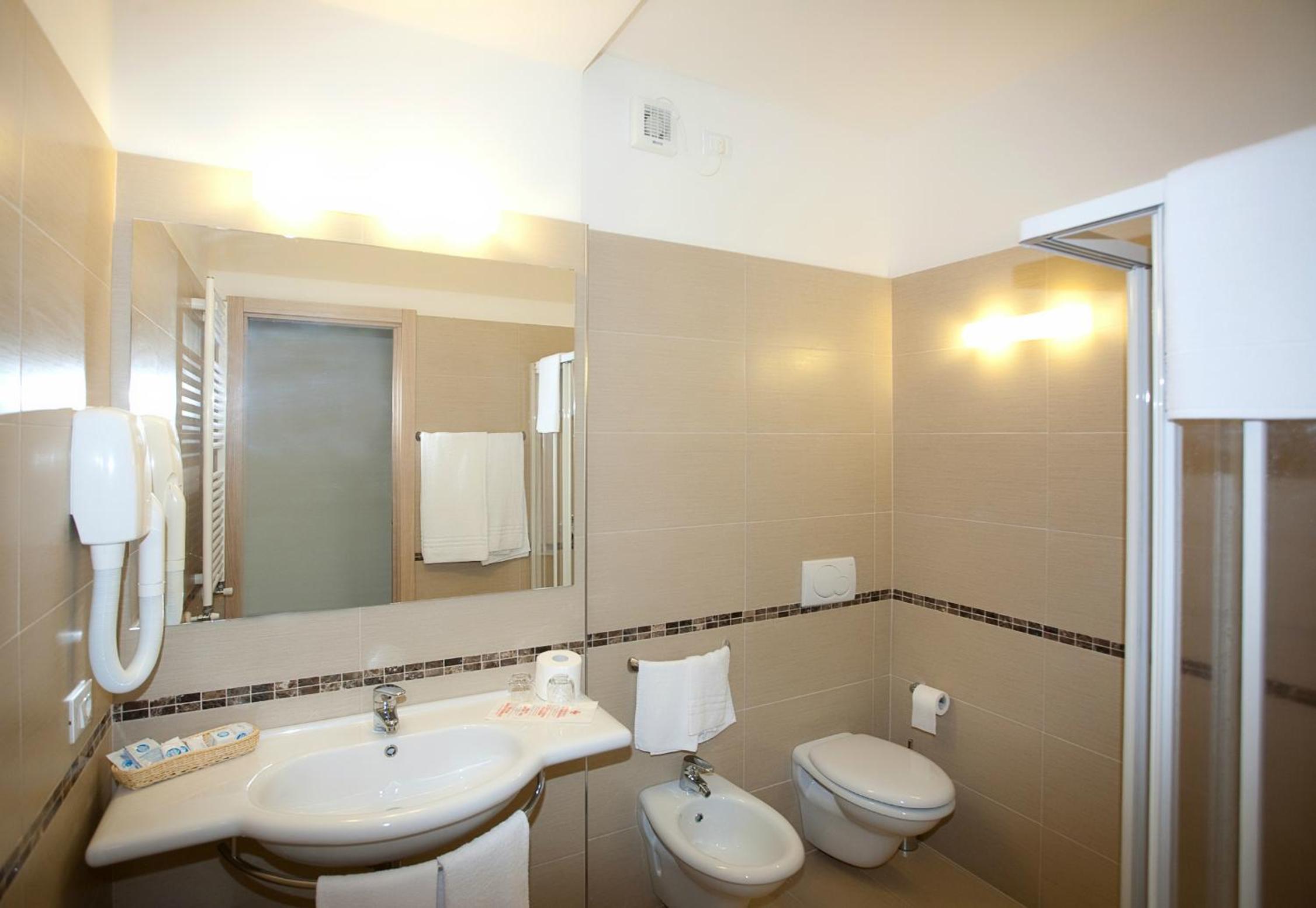 Sirmione Vacations - Hotel Porto Azzurro - Property Image 51