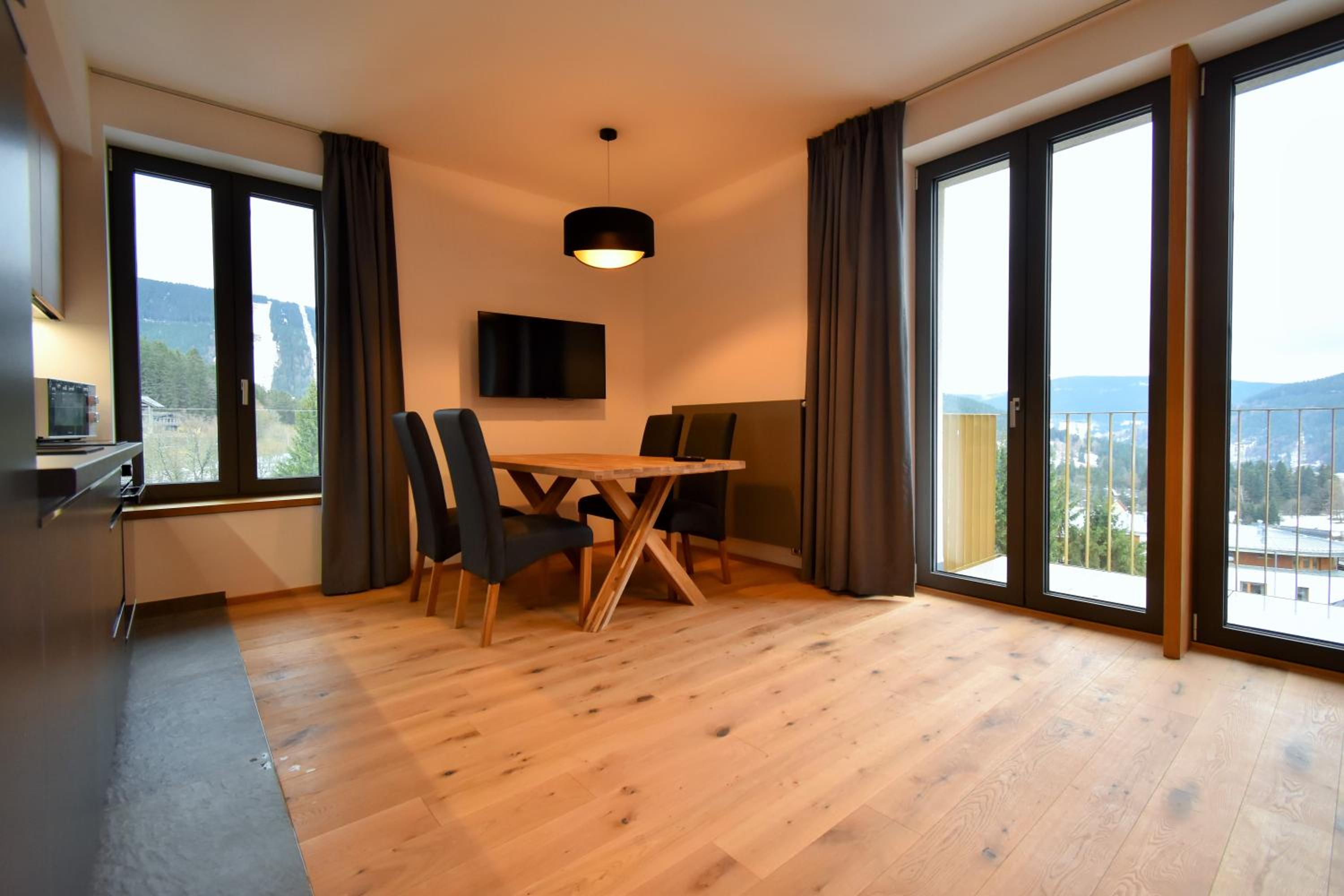 Apartments with mountain views view 4