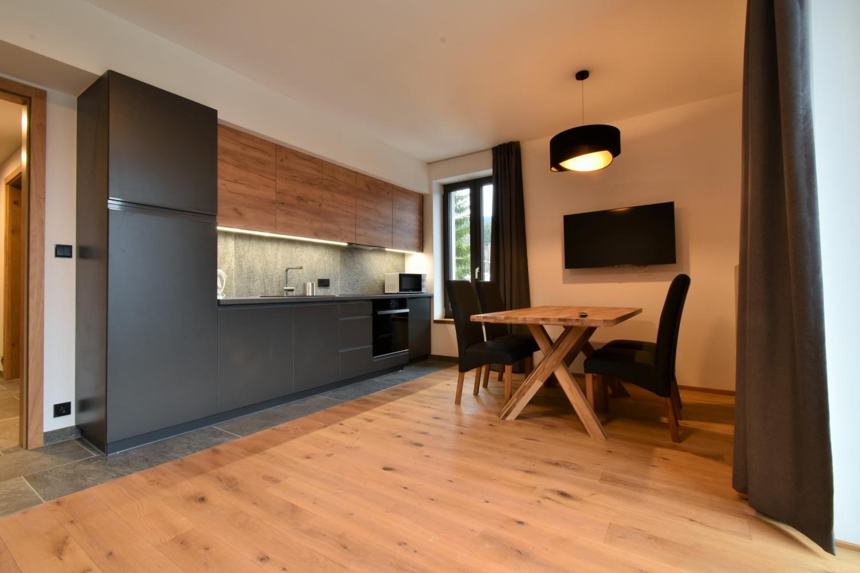 Apartments with mountain views view 5