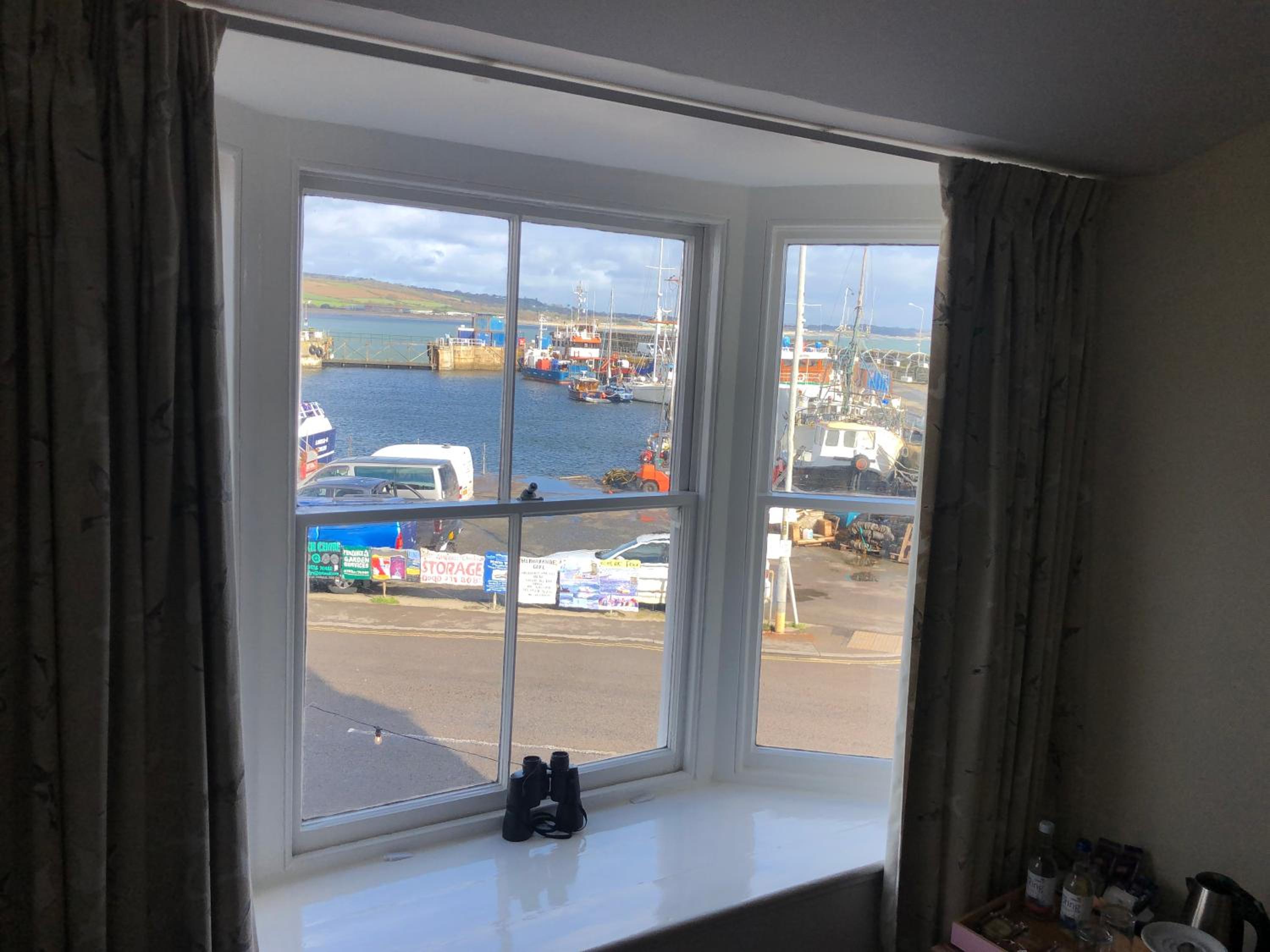 Hotel The Dolphin Tavern - Image 1