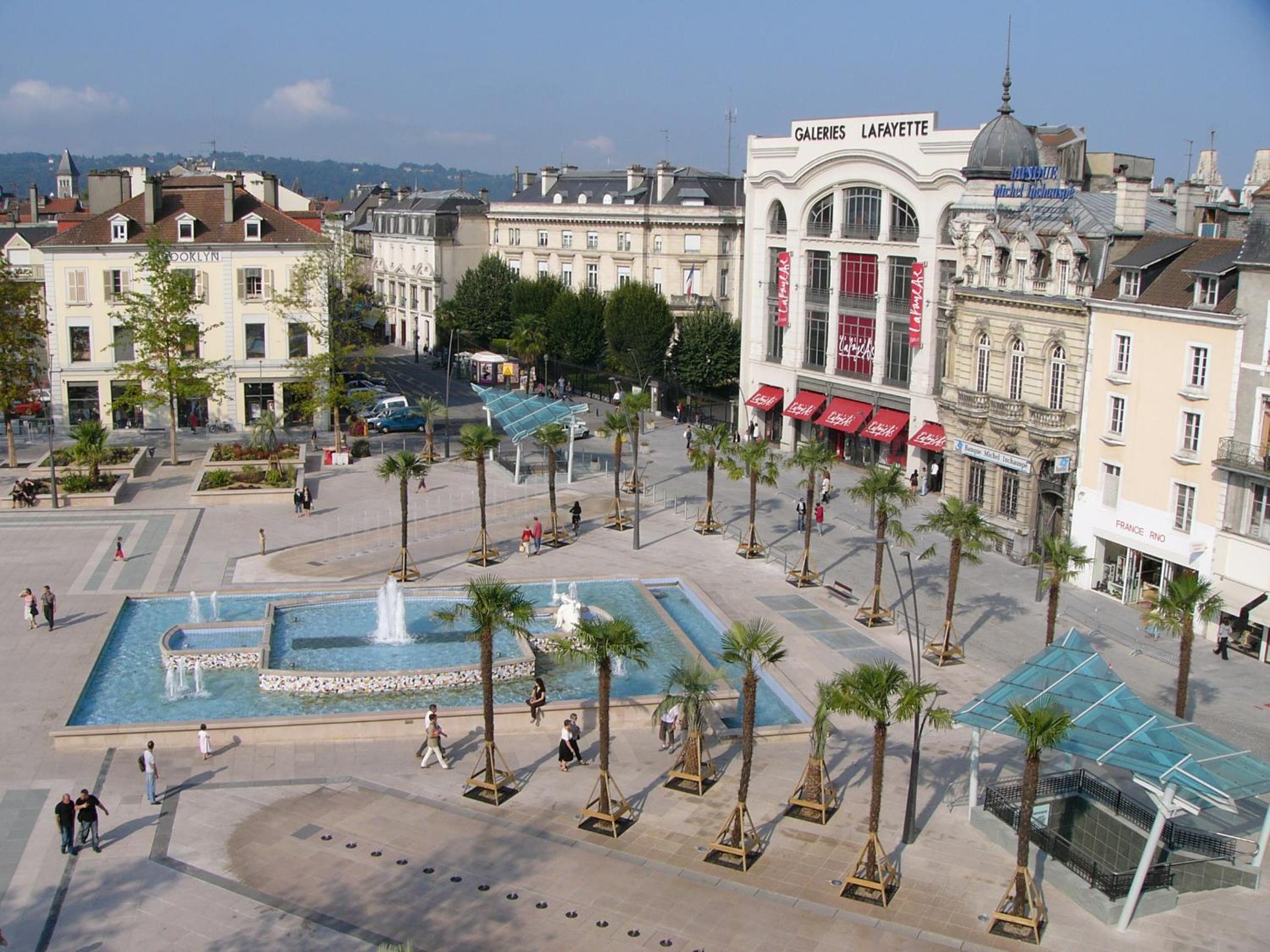 Hotel Le Bourbon Pau Centre en Pau