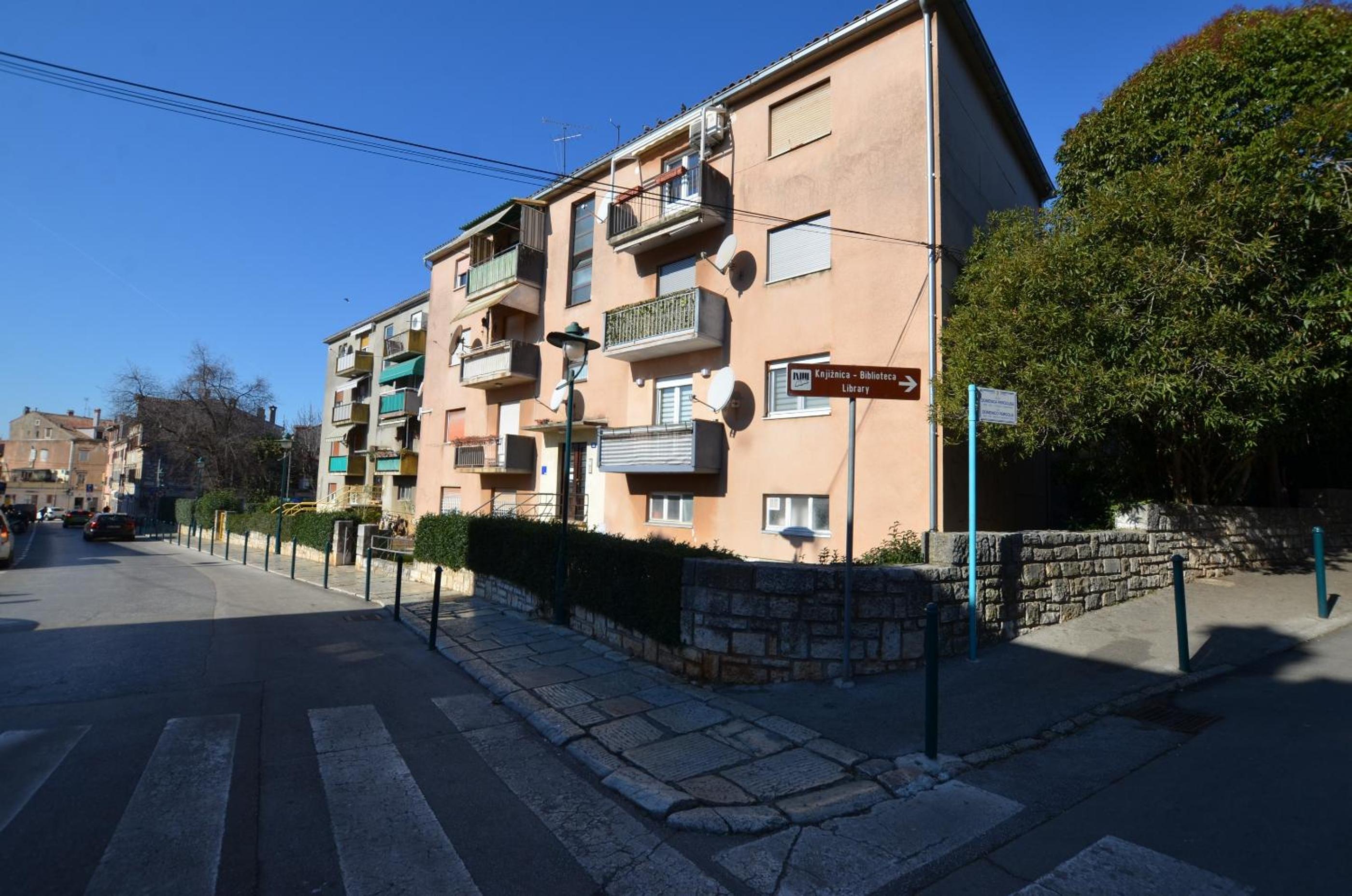 Carducci 16 view 2