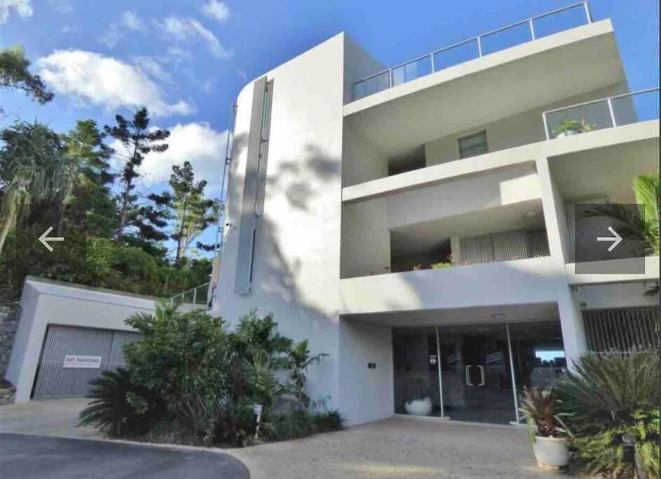 Hotel Three B Airlie 2 Bedroom Unit Seaviews & Pool