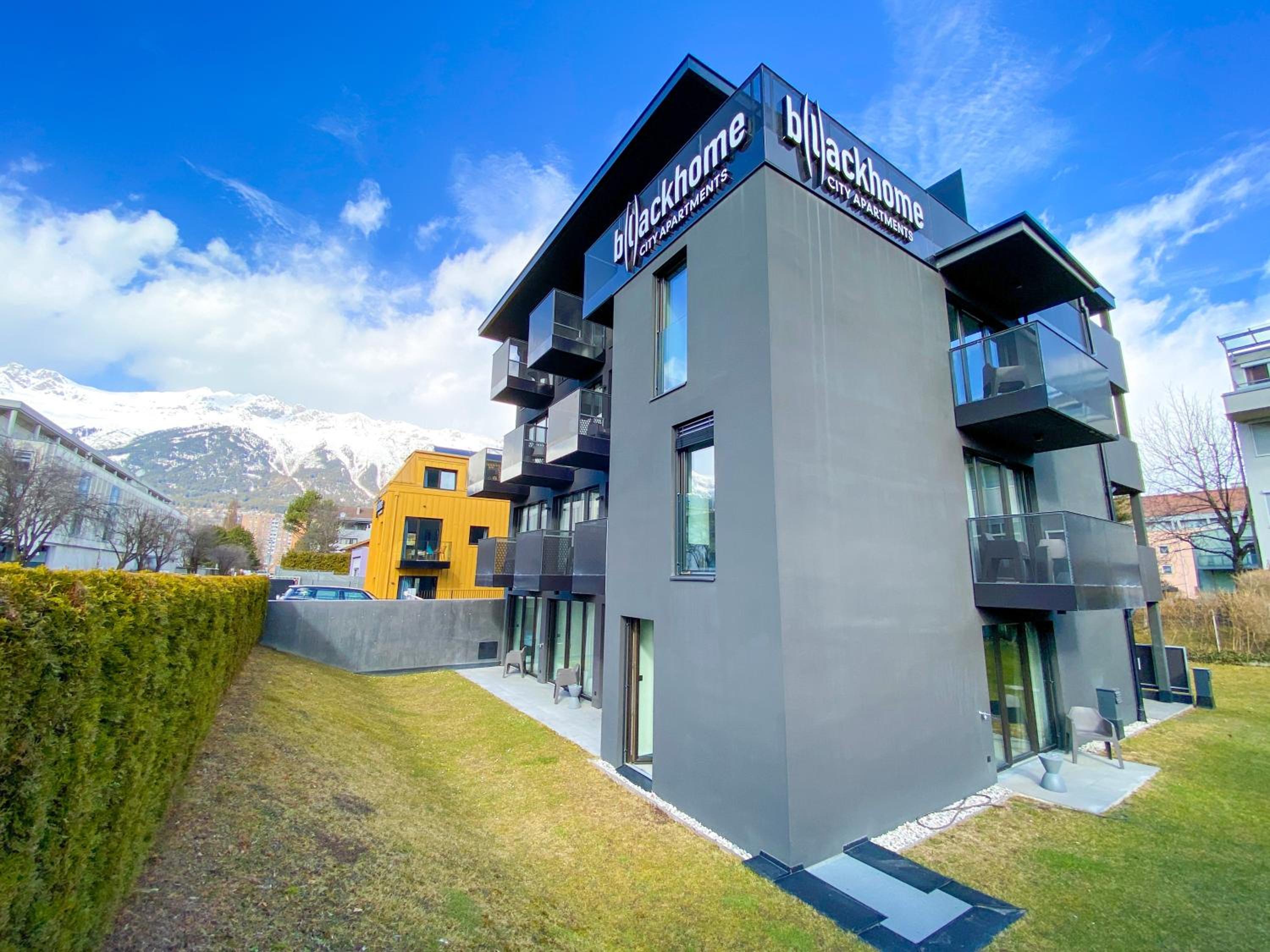 Blackhome Innsbruck City East I contactless check-in