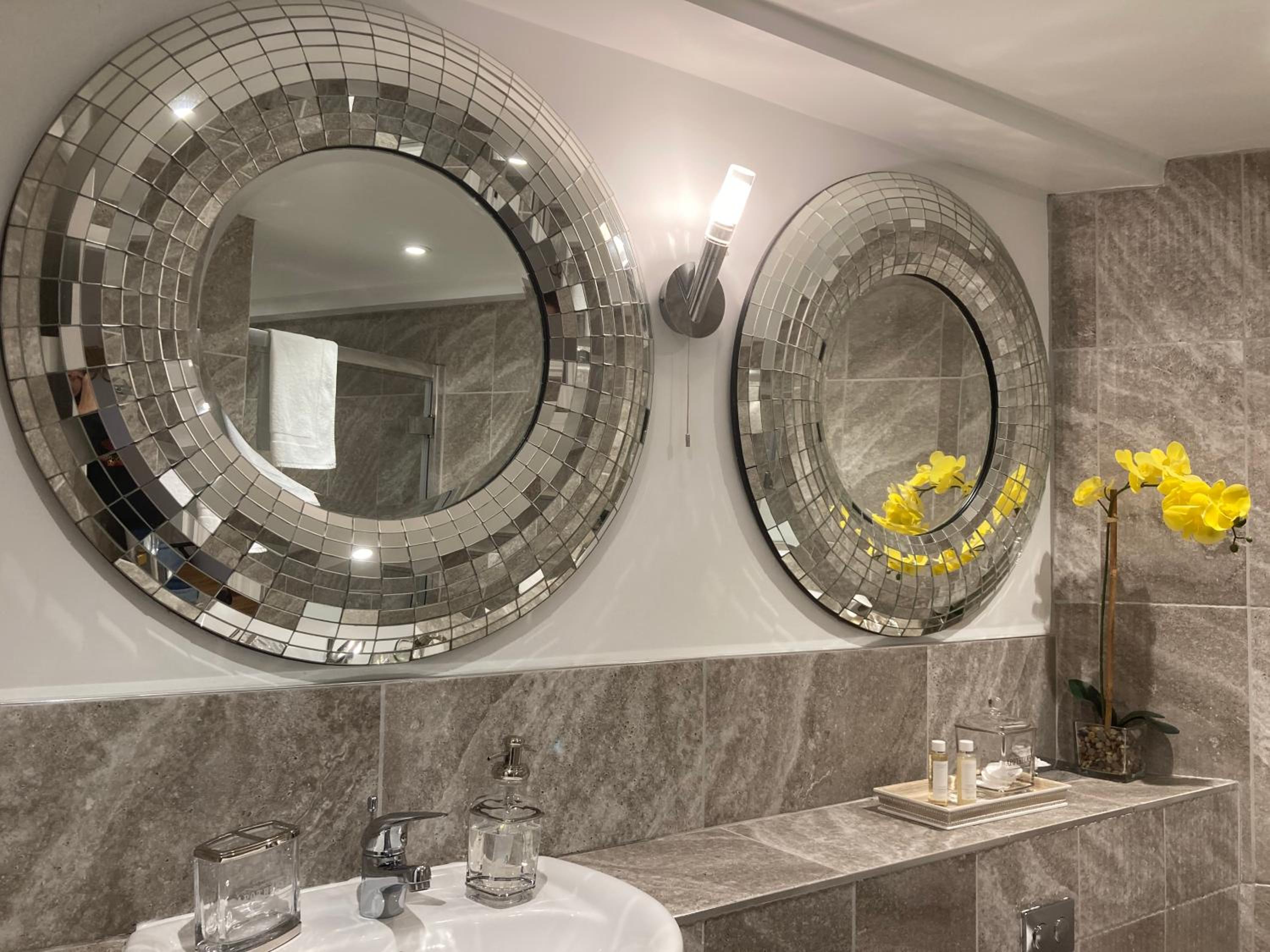 Yeovil Vacations - Streamside Apartments - Property Image 8