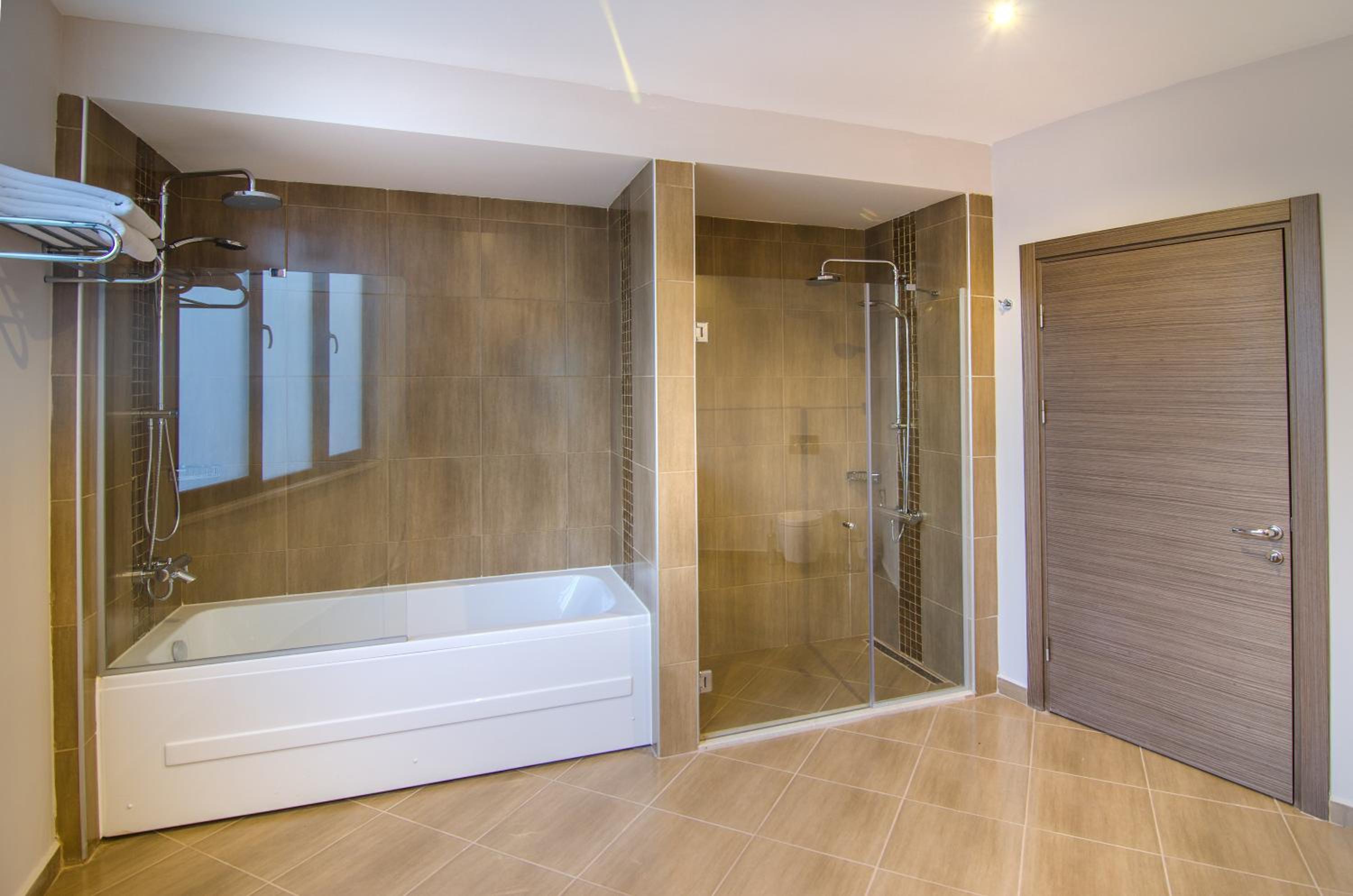 Ladies Beach Suite Hotel - Image 46