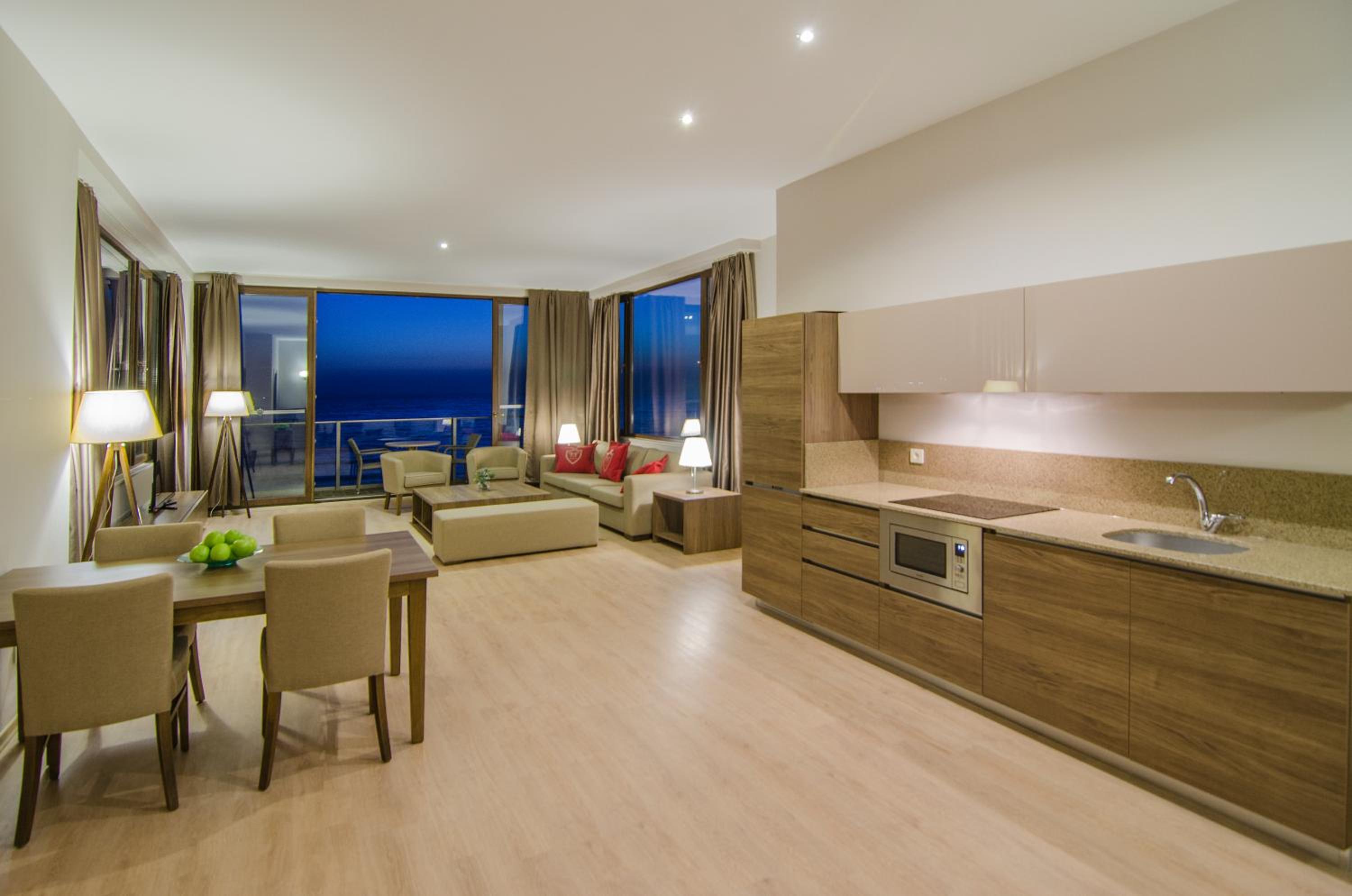 Ladies Beach Suite Hotel - Image 43