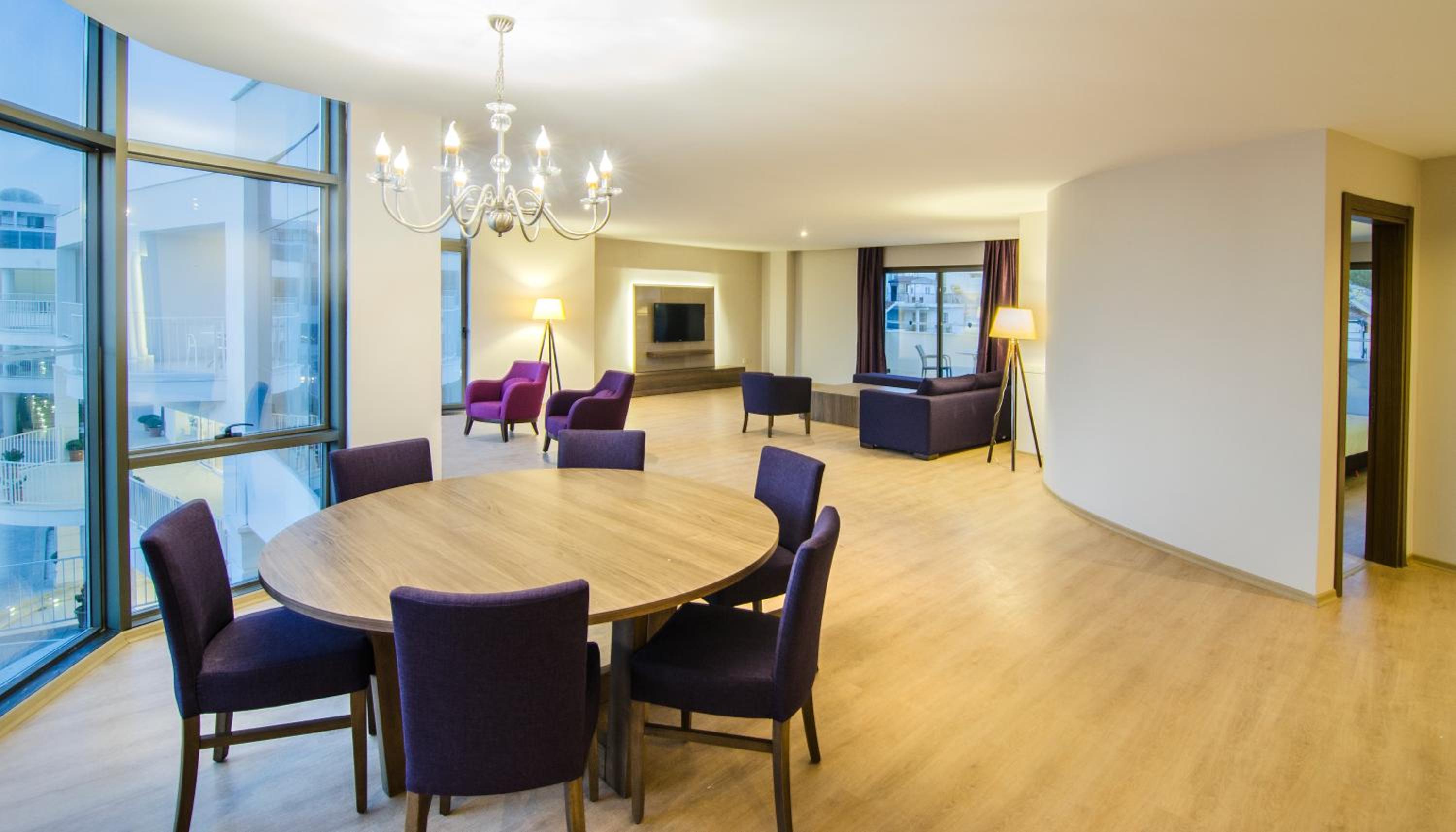 Ladies Beach Suite Hotel - Image 41