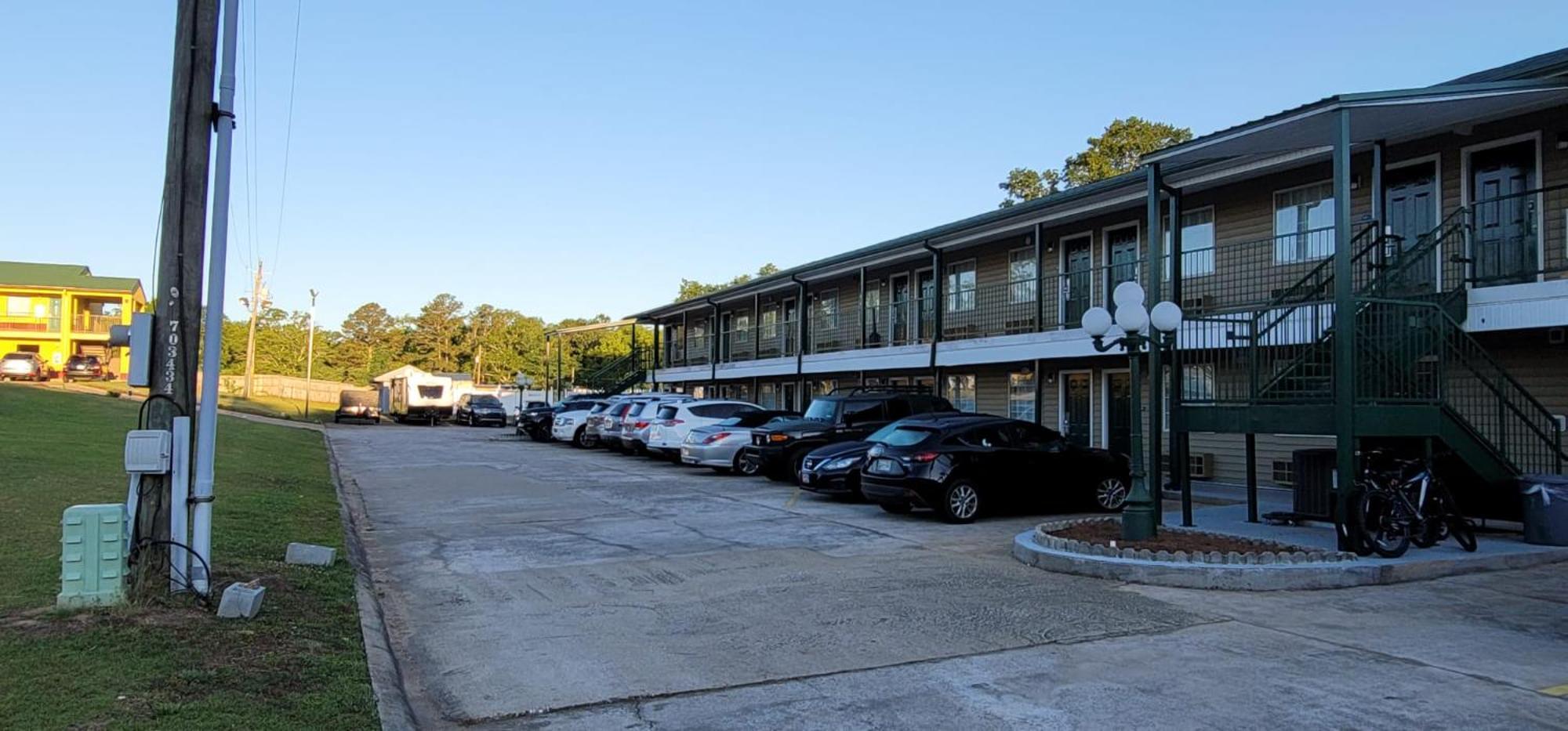 Garden Inn and Suites near Callaway Gardens Pine Mountain - Property Image 28