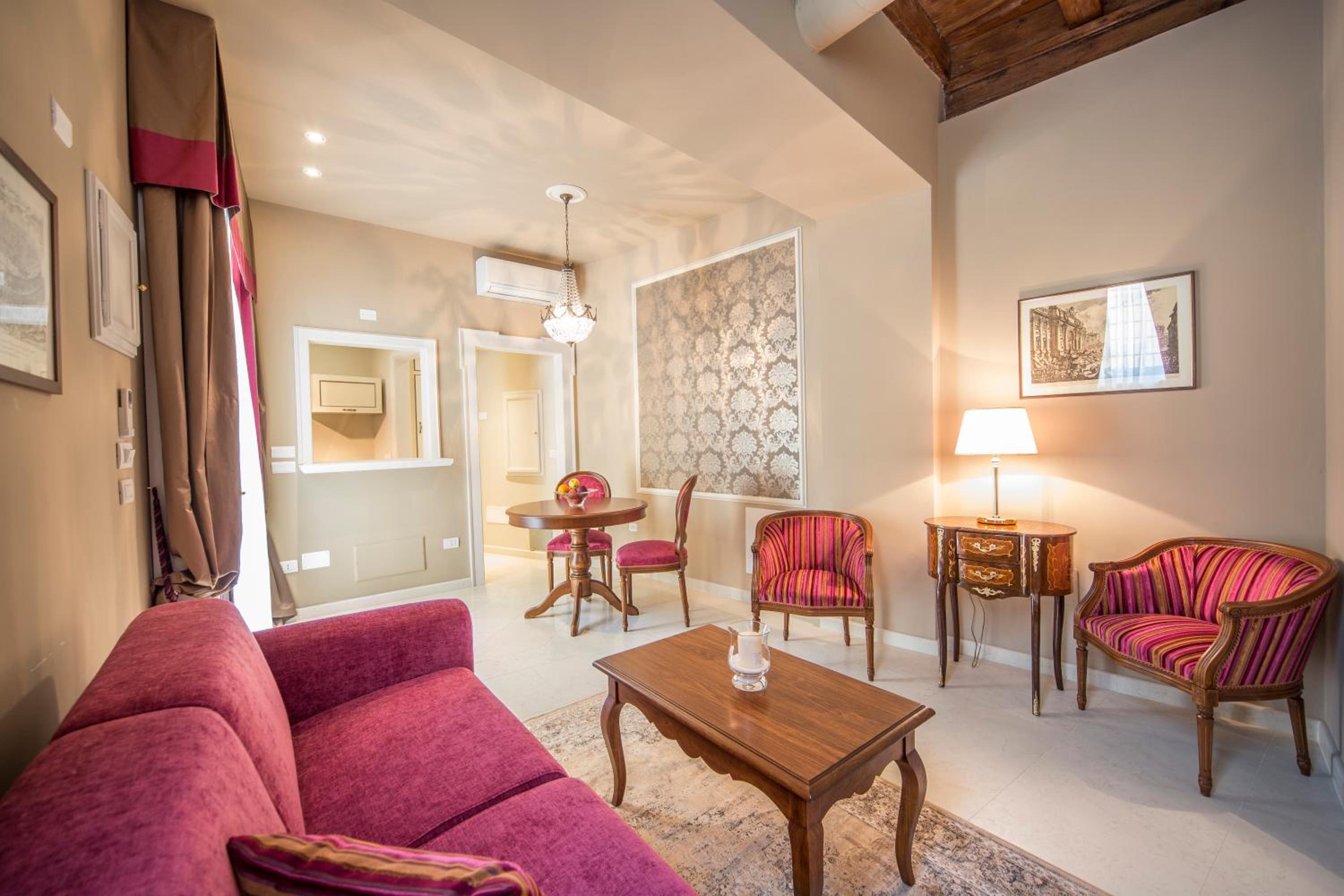Lady Capulet Apartments