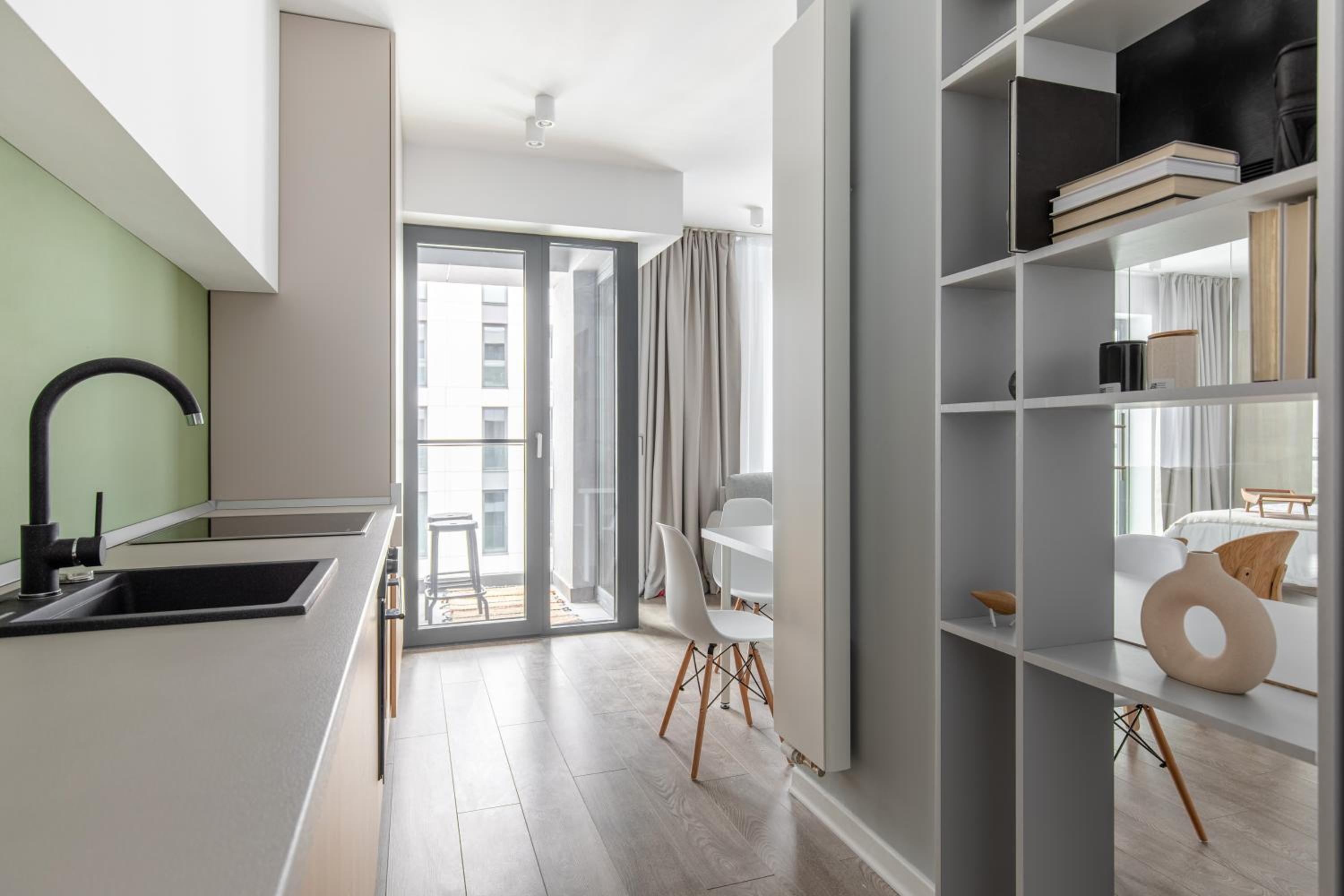North by Urbanesq Cloud 9 D view 3
