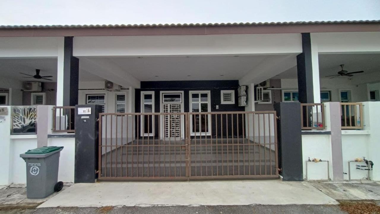 Homestay Batu Pahat, BUSHRA photo 1