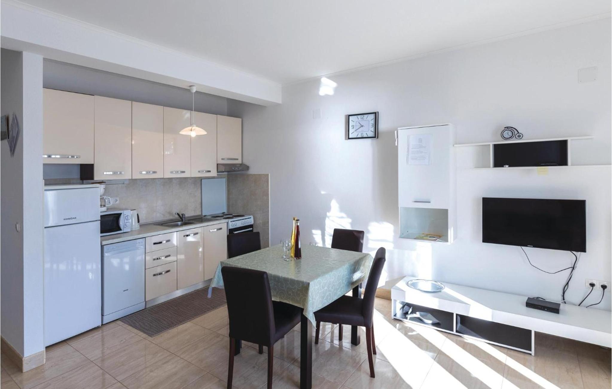 One-Bedroom Apartment Klek With Sea View 04 view 3