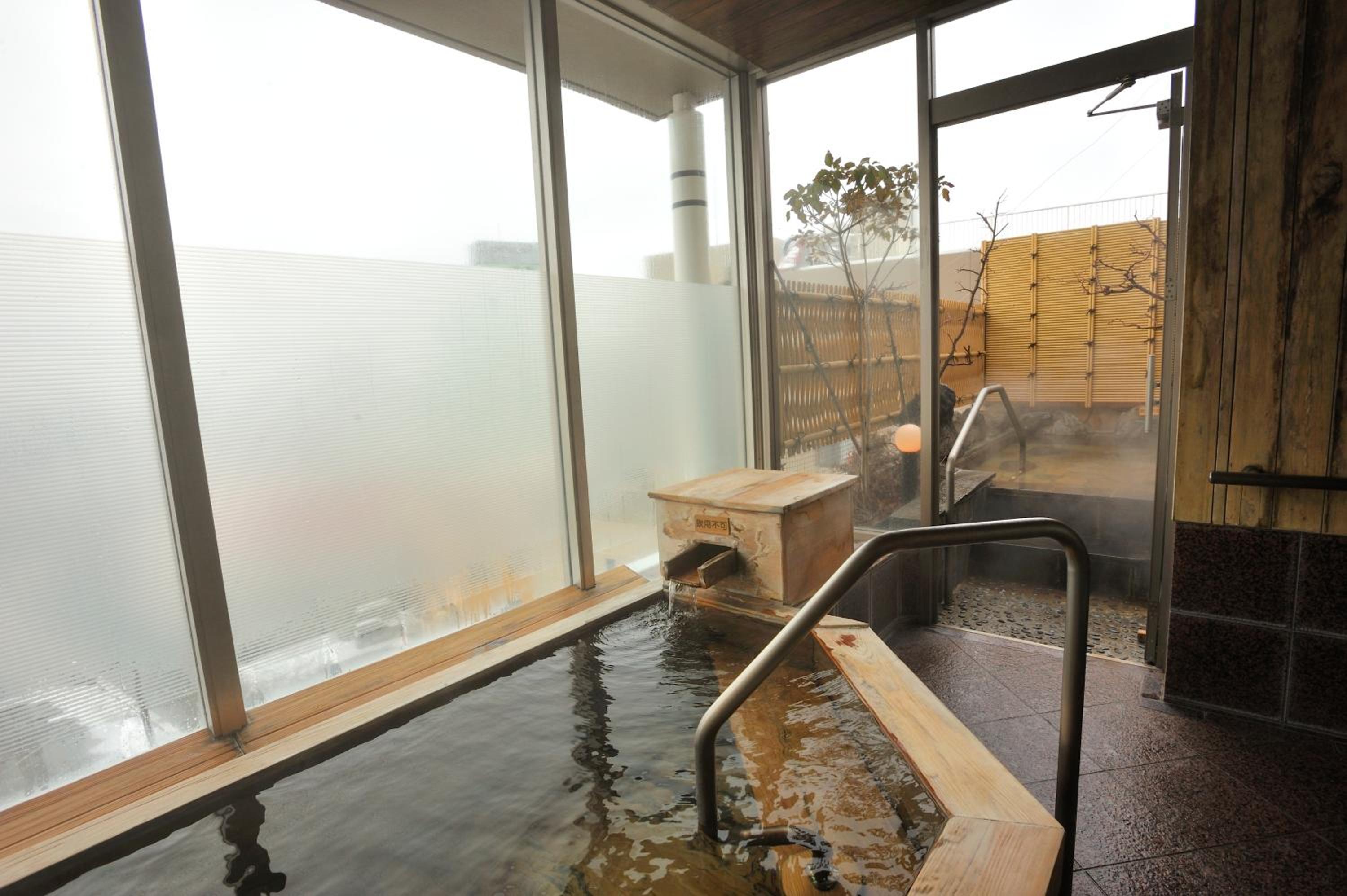 Rako Hananoi Hotel