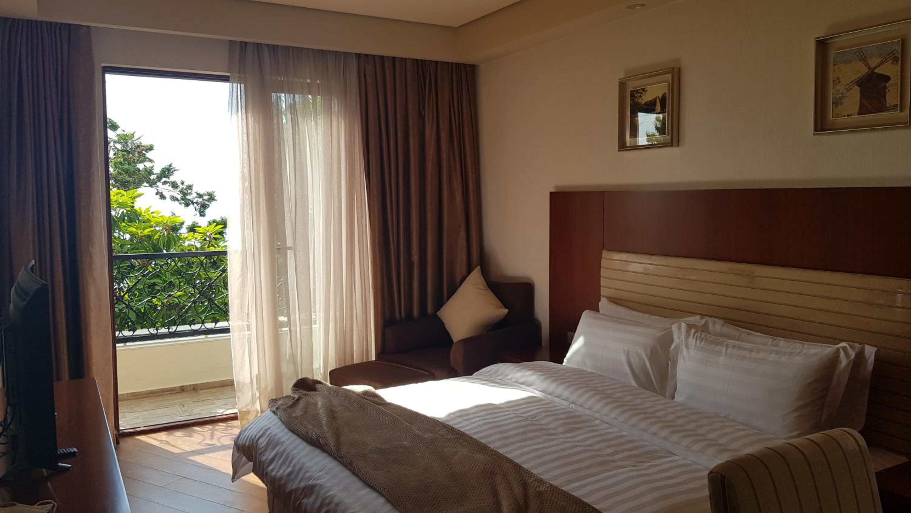 Sea View Apartment at Oasis view 5