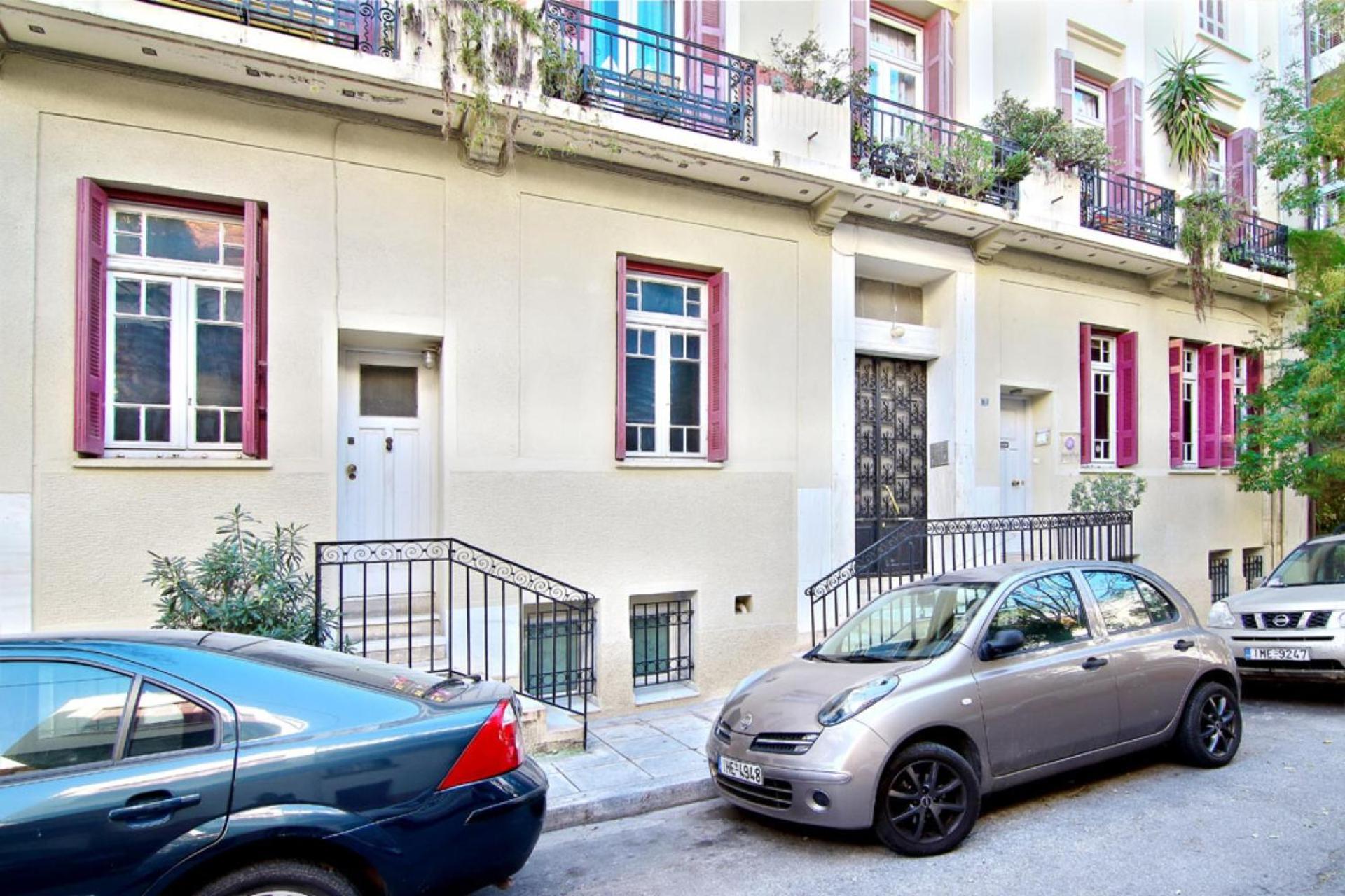 Beautiful apartment next to Acropolis