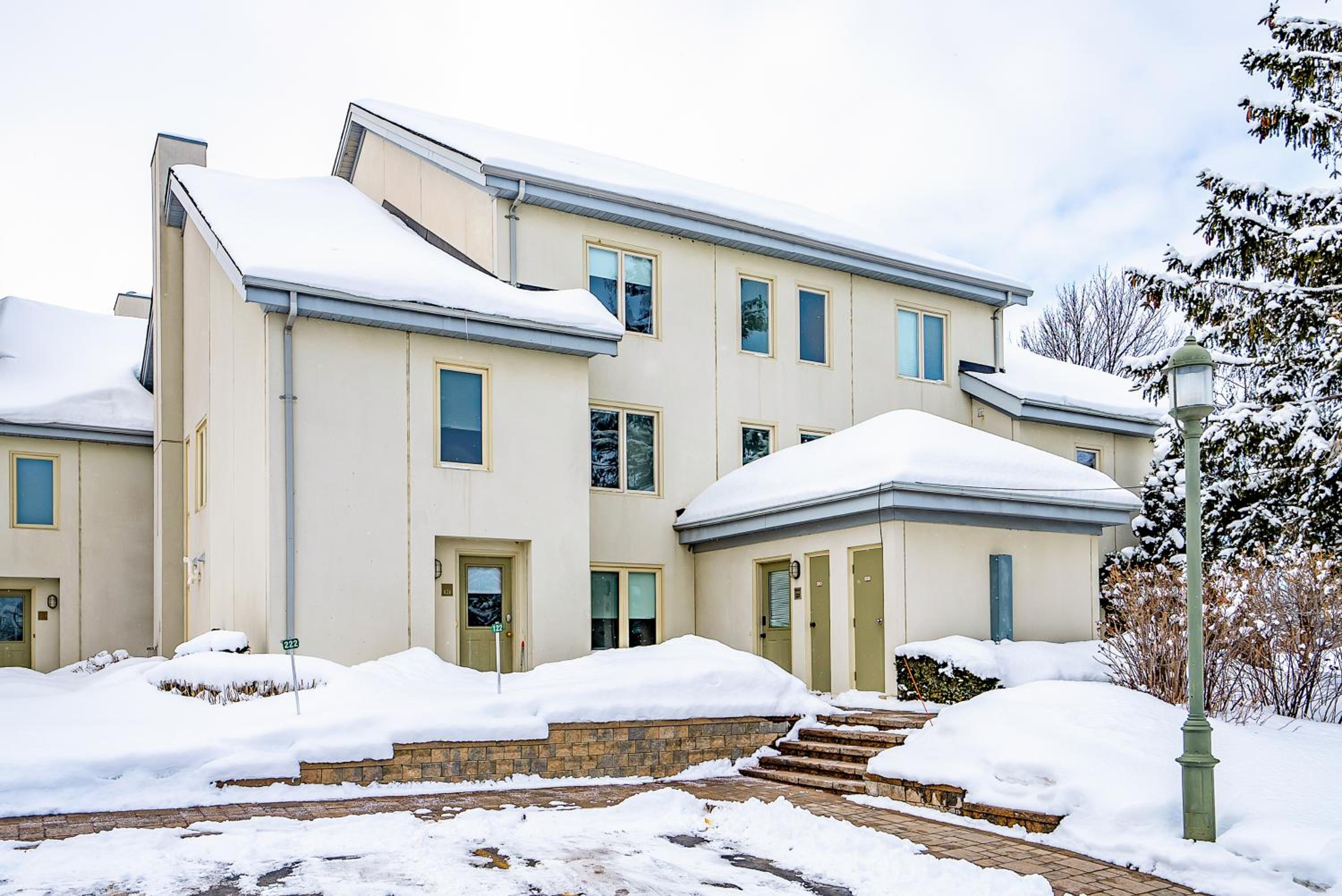 Luxurious Blue Mountain 3BR & 3BTH Walk-in to Village
