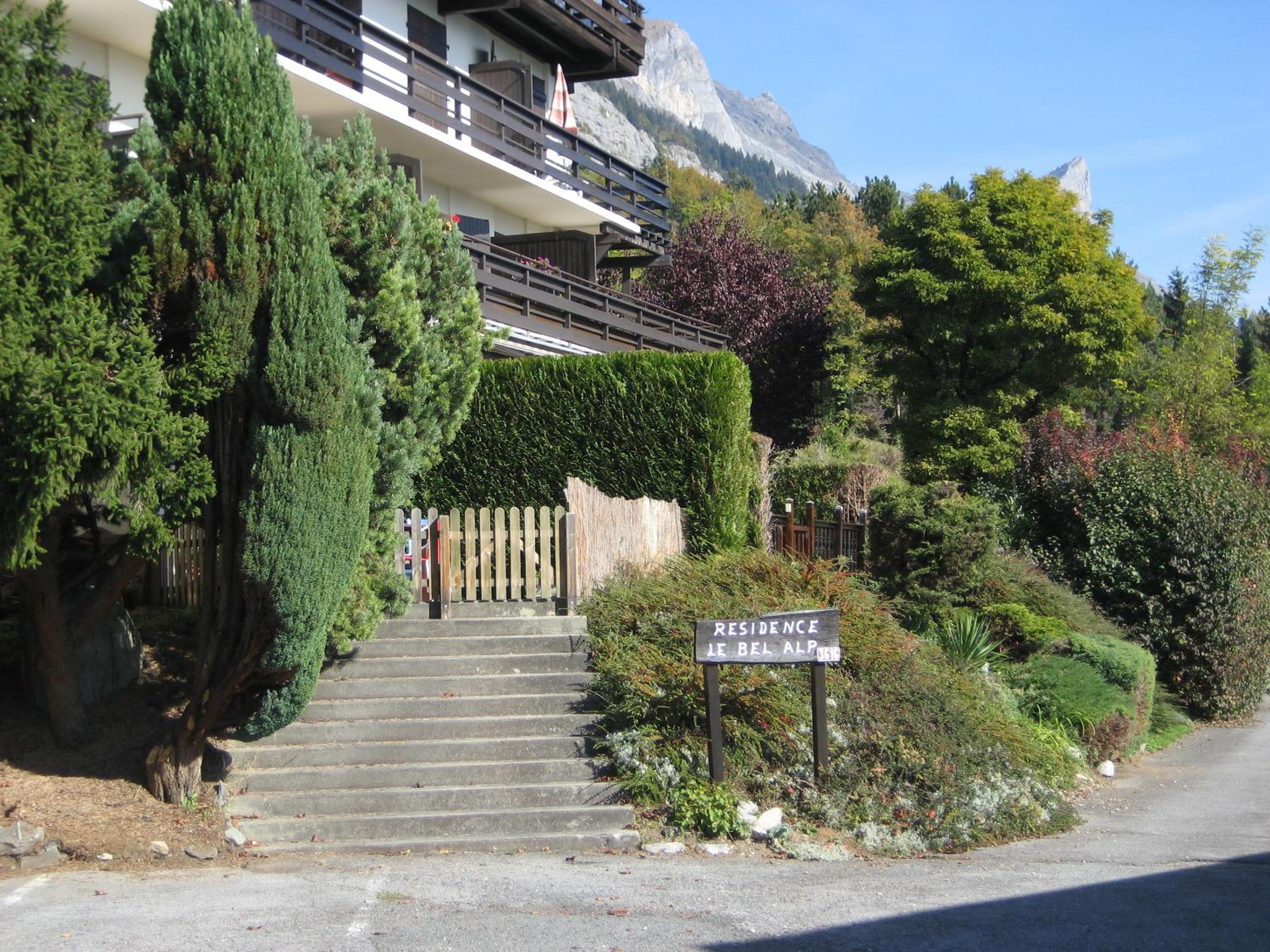 Photo 6