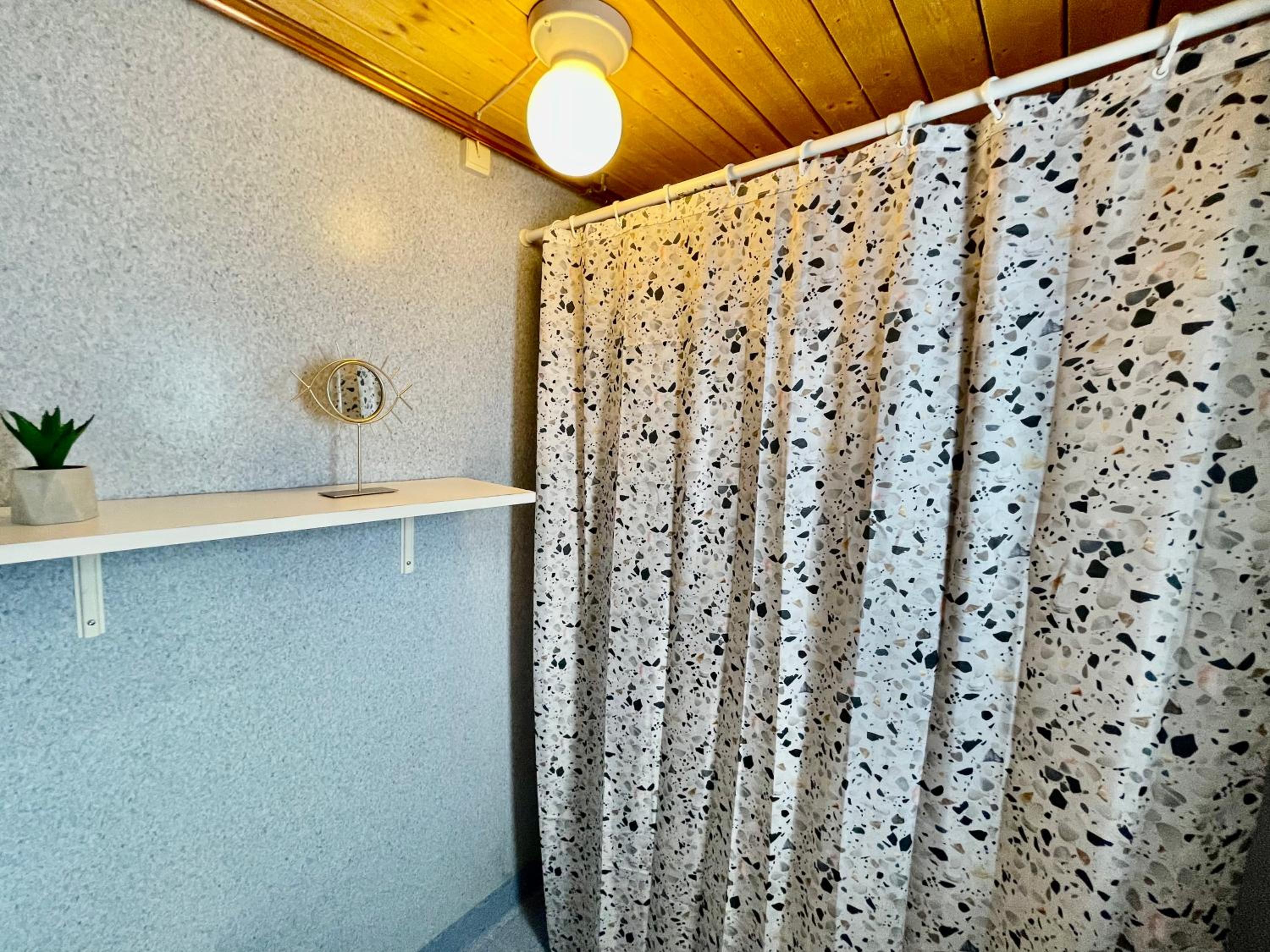 Inuk Hostels
