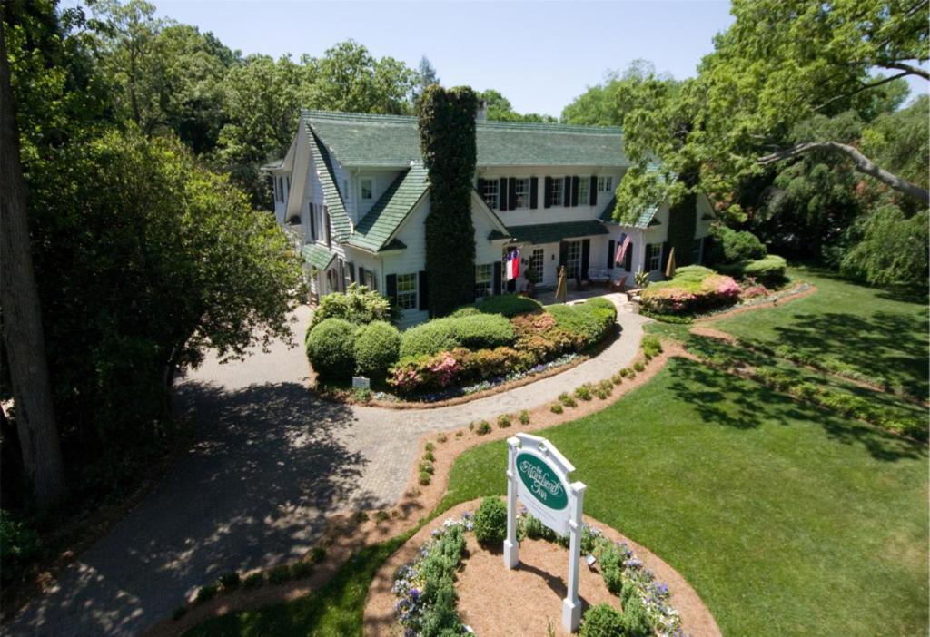 Charlotte Vacations - The Morehead Inn - Property Image 1