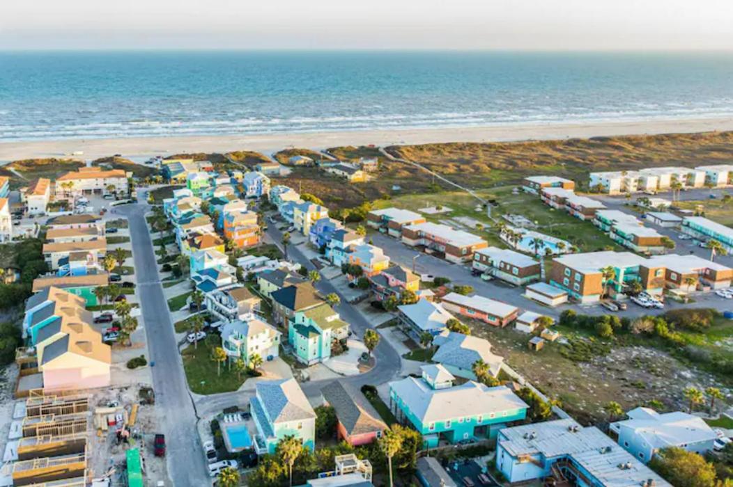 11 Bed Home W/ Pool & Hot tub Steps To Beach Sleeps 16 view 3