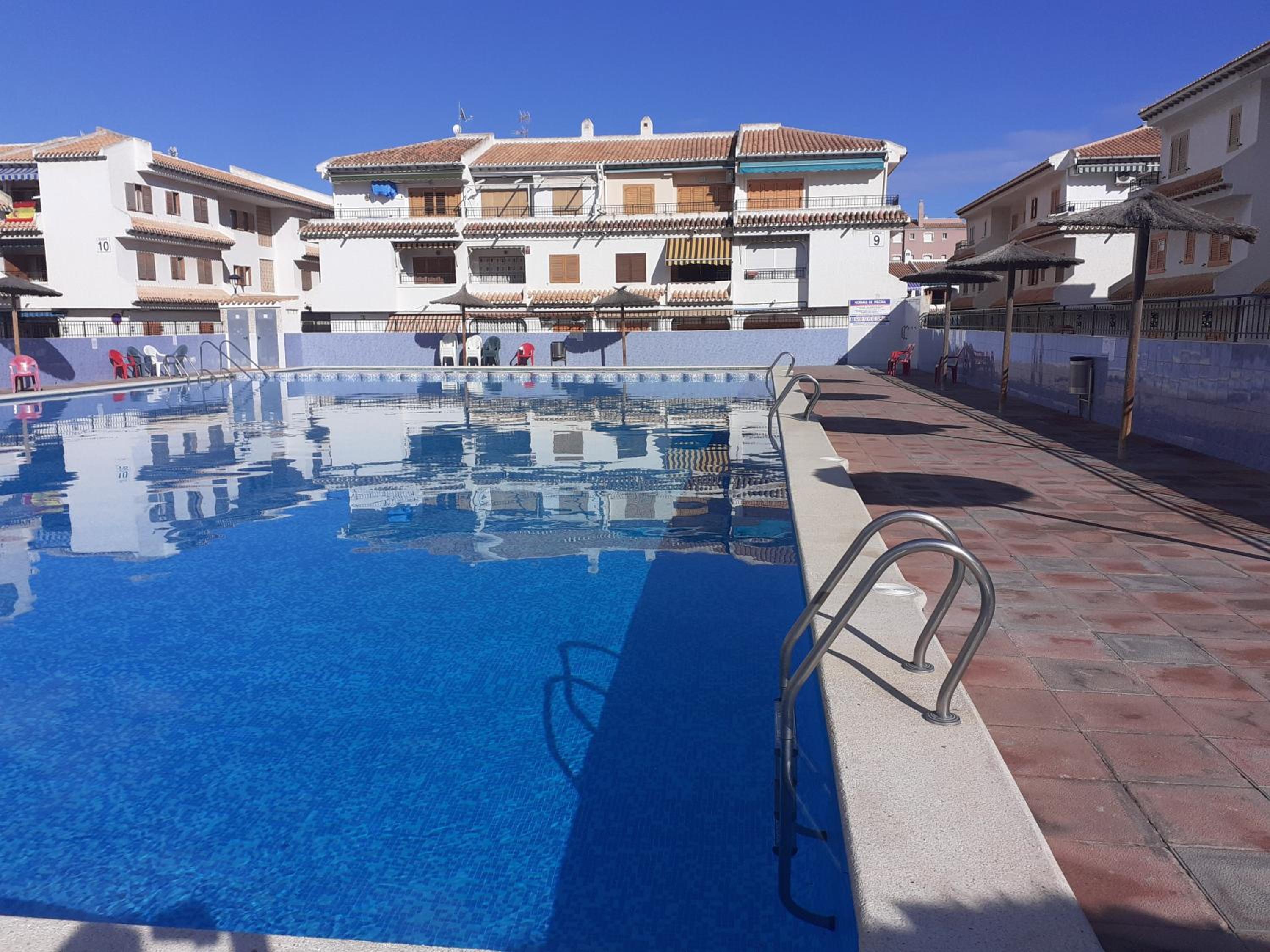 Apartamento Santa Pola, en Playa del Tamarit con piscina. view 3