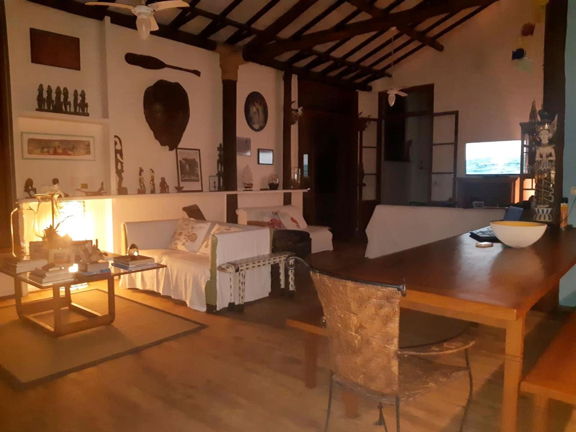 Otima Casa com deck gourmet na Praia da Baleia SP