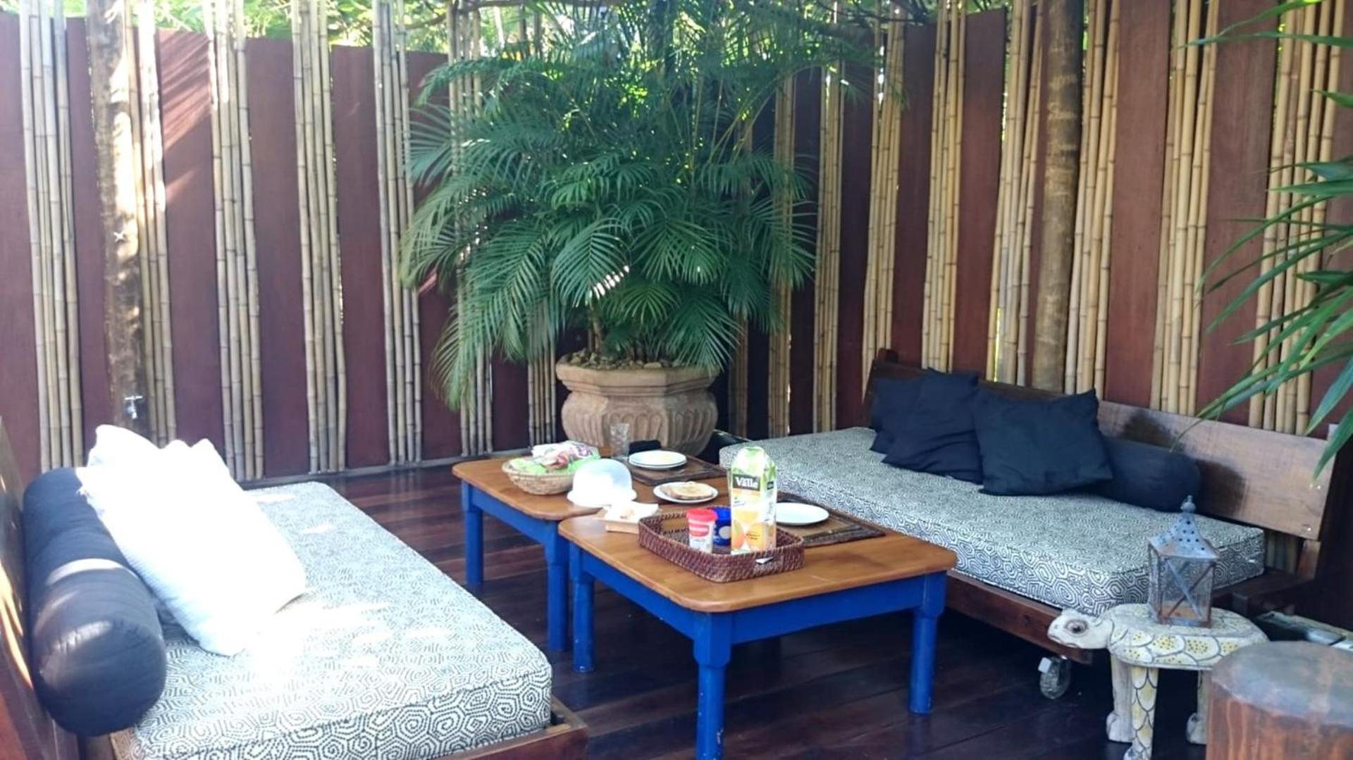 Otima Casa com deck gourmet na Praia da Baleia SP