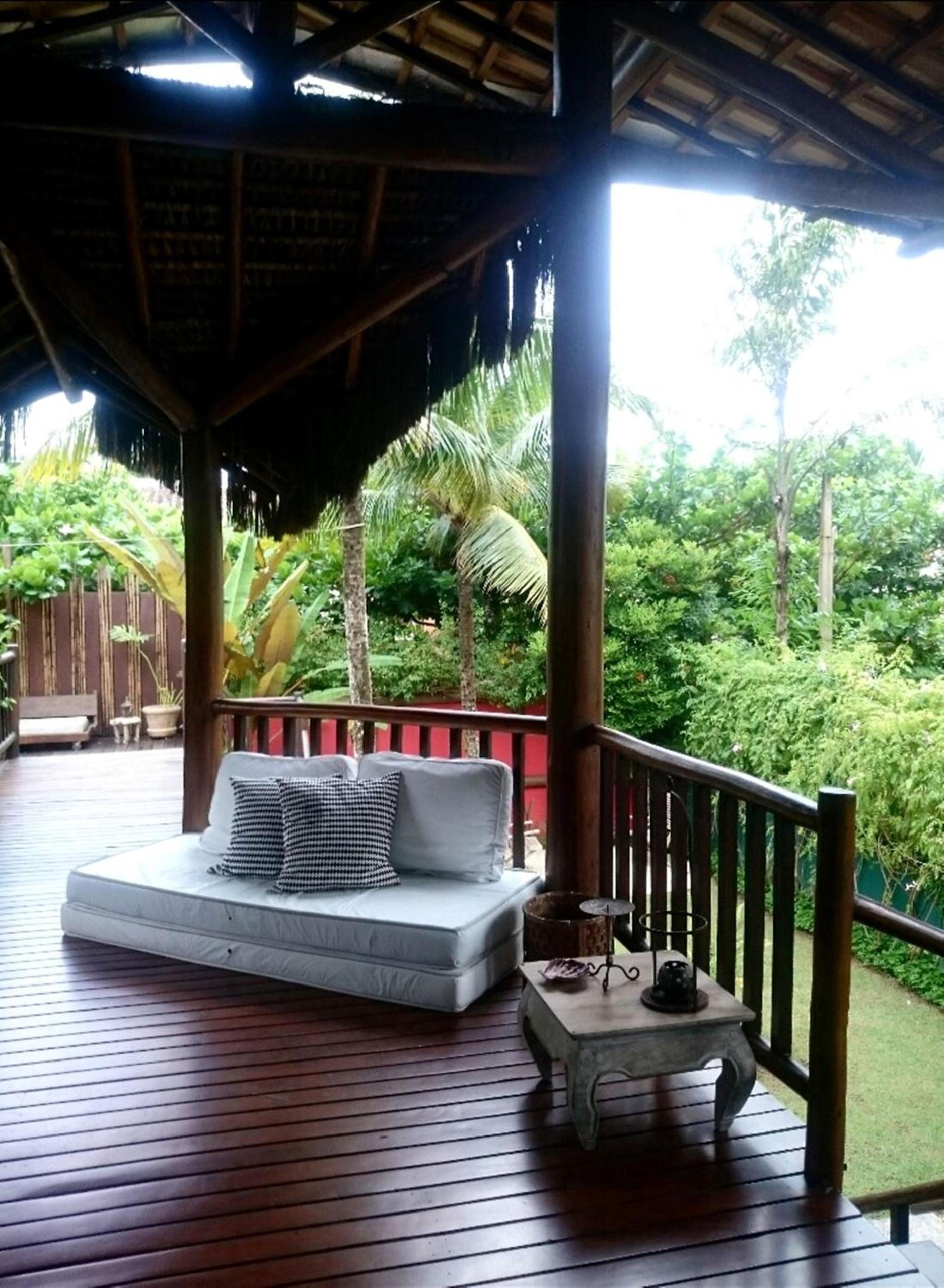 Otima Casa com deck gourmet na Praia da Baleia SP