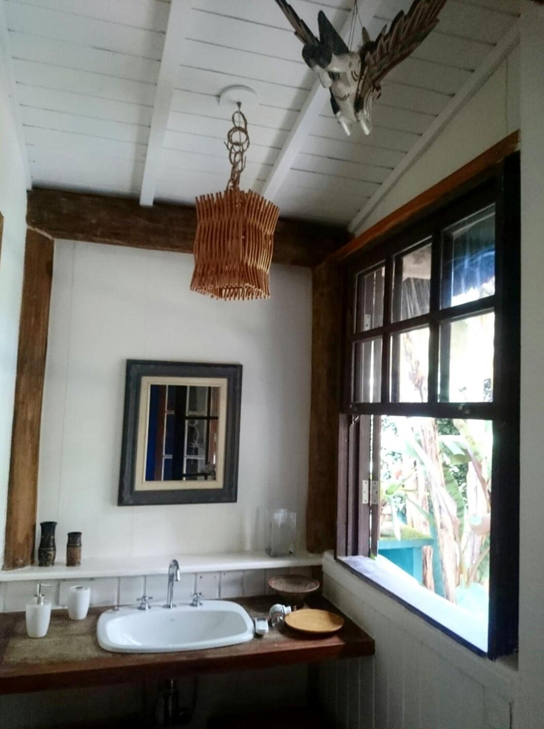 Otima Casa com deck gourmet na Praia da Baleia SP