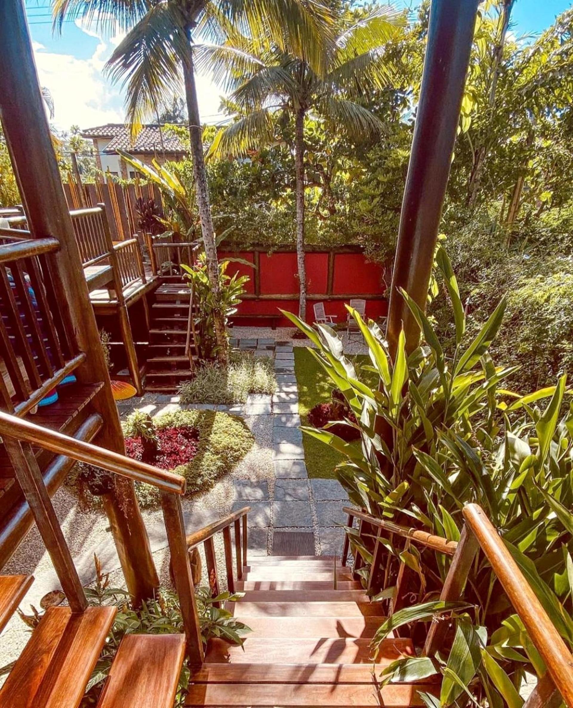 Otima Casa com deck gourmet na Praia da Baleia SP