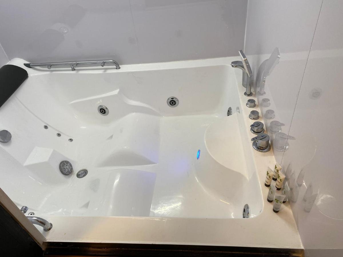 Jacuzzi