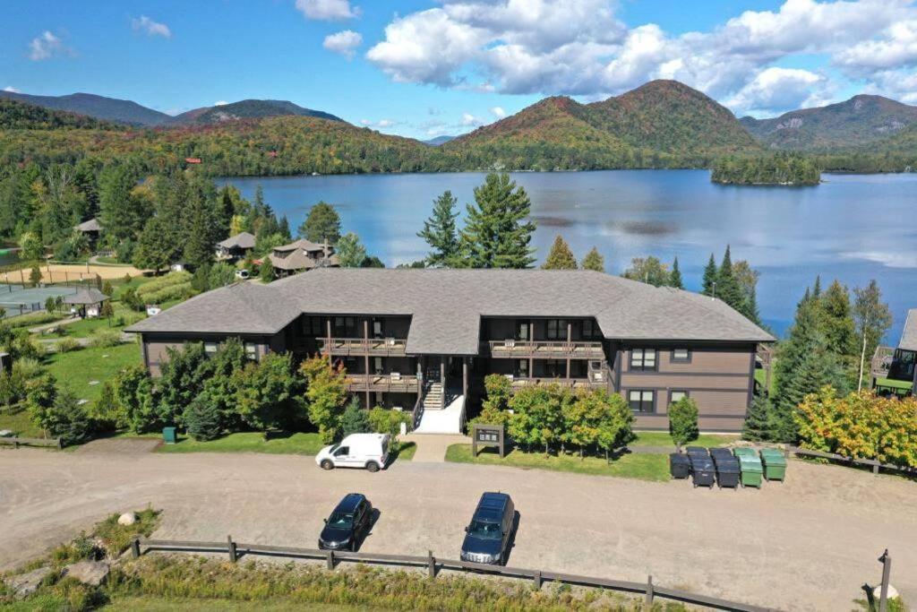Deluxe Suite-sur-Lac Superieur - Tremblant Versant Nord view 2