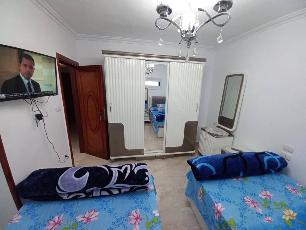 Salah Eldin 2 bed rooms Super Lux Chalet apartment , Garden&sea view, first floor , Family only سوبر لوكس شاليه دور اول المعموره الشاطىء اسكندريه Mamoura A view 4