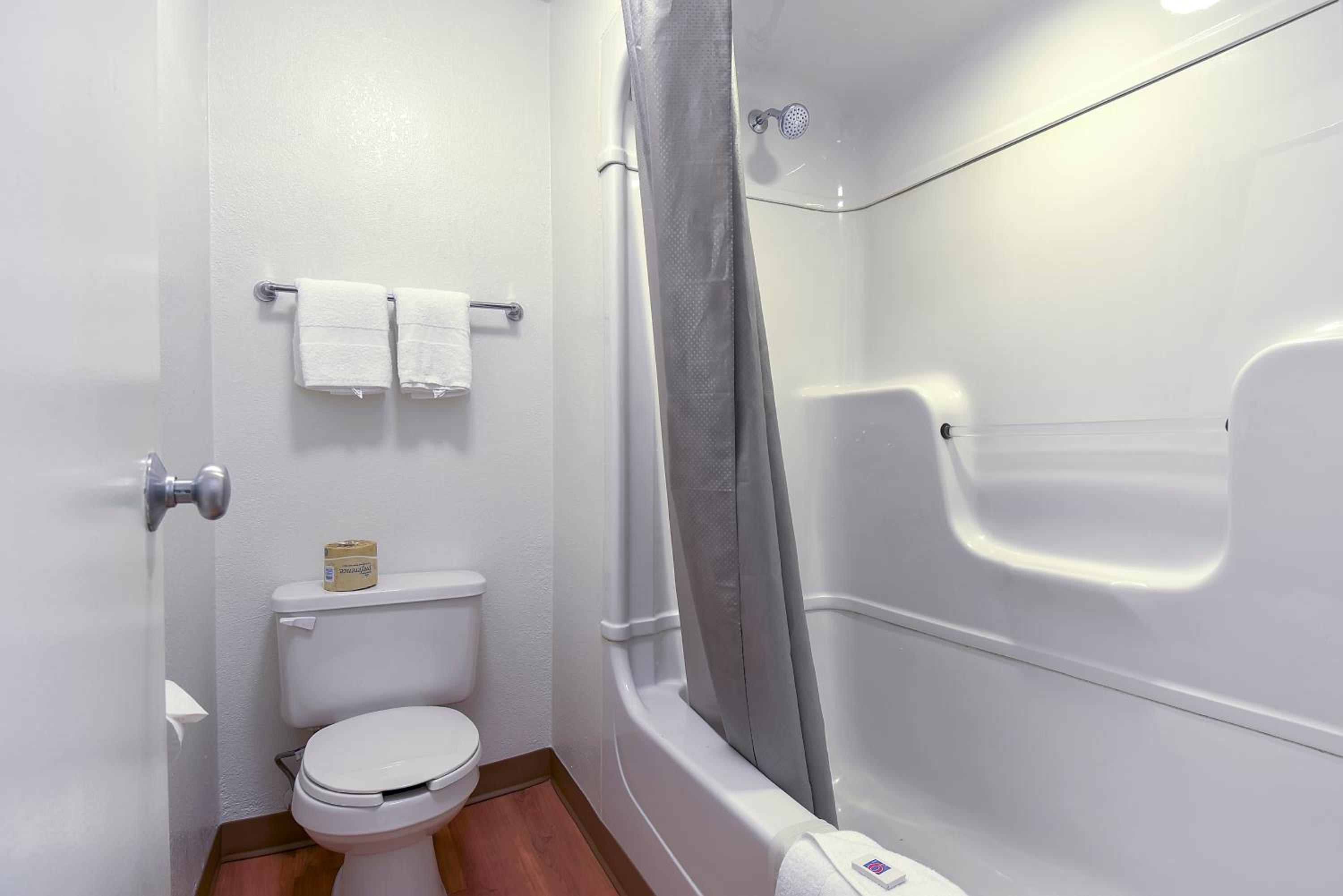 Motel 6-Arcadia, CA - Los Angeles - Pasadena Area - Property Image 3