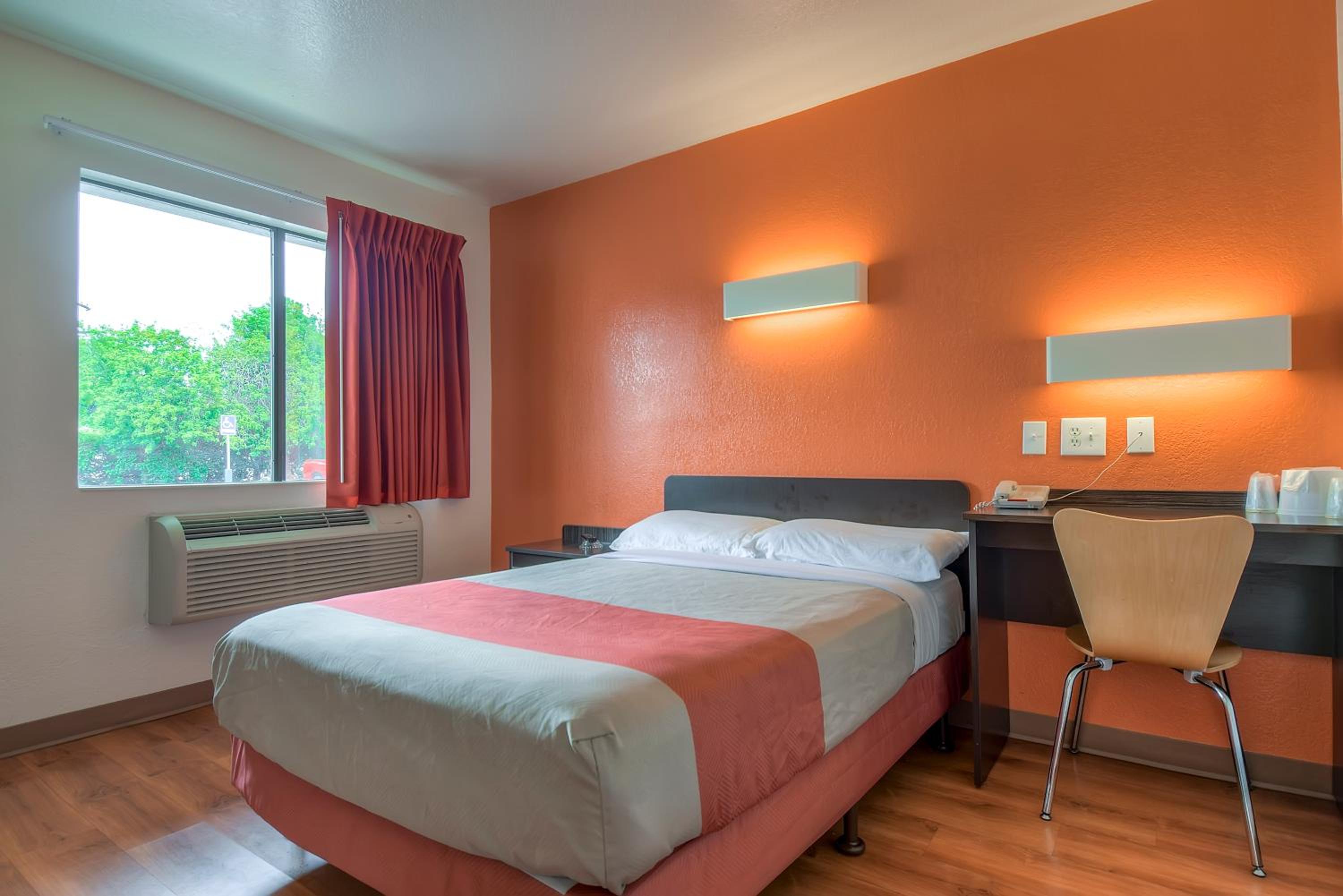 Motel 6-Arcadia, CA - Los Angeles - Pasadena Area - Property Image 59